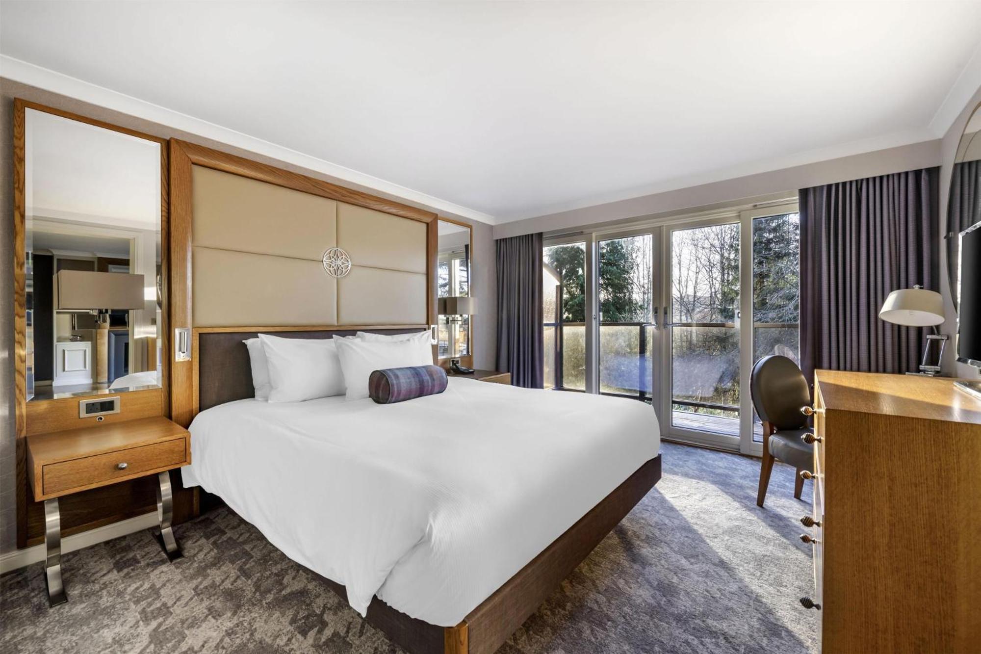 Junior Suite with Fireplace,1681721367:JPEG