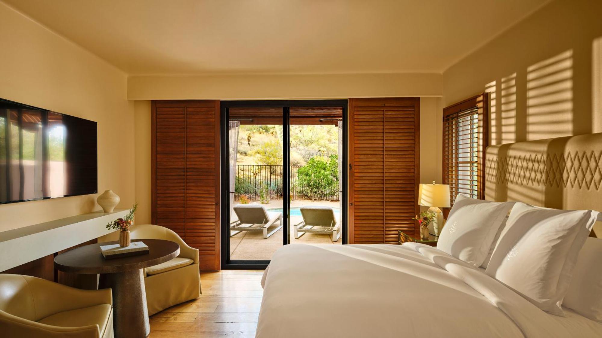 One-Bedroom Kiva Plunge Pool King Suite