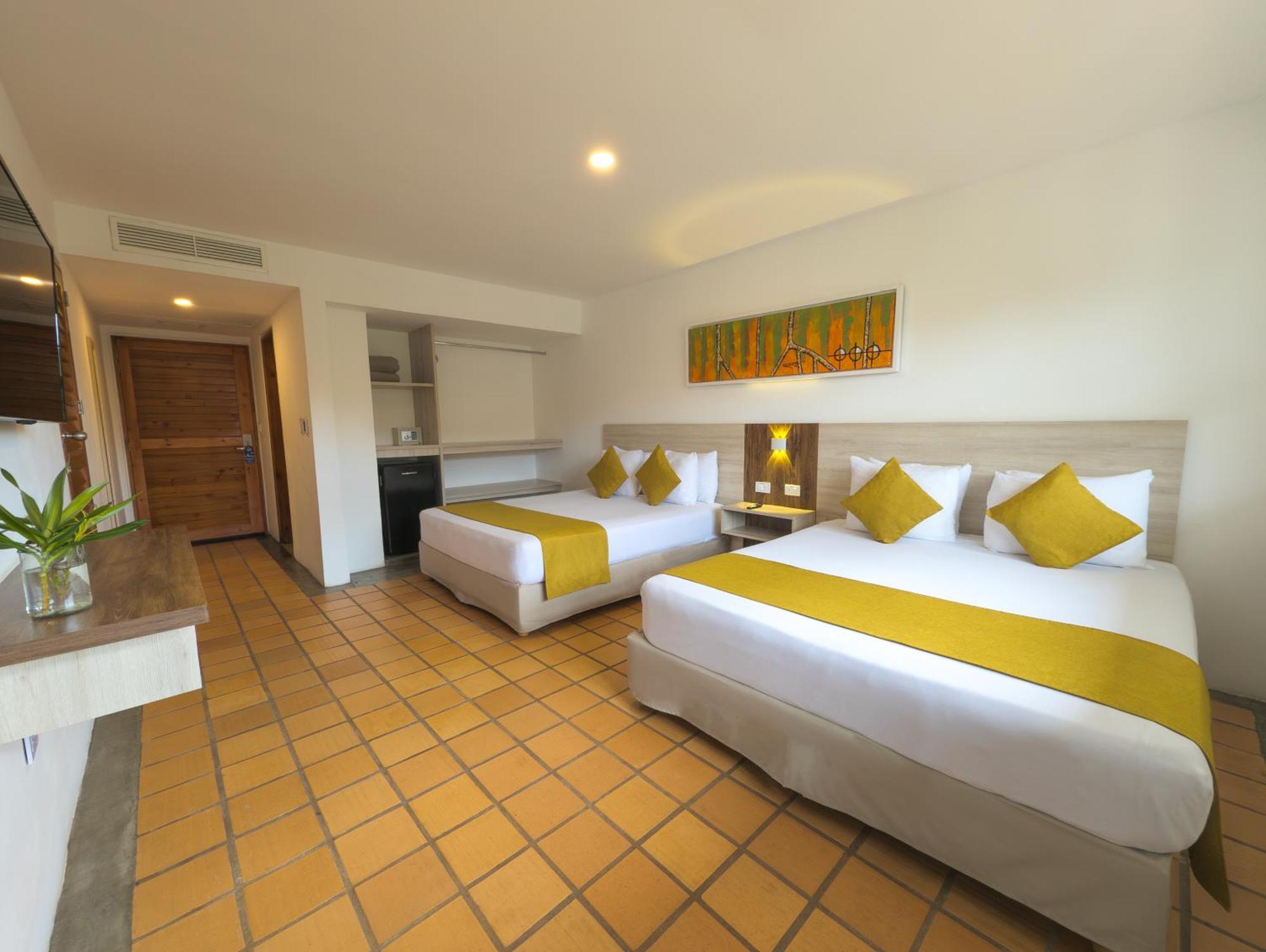Habitación Doble Estándar con 2 camas grandes