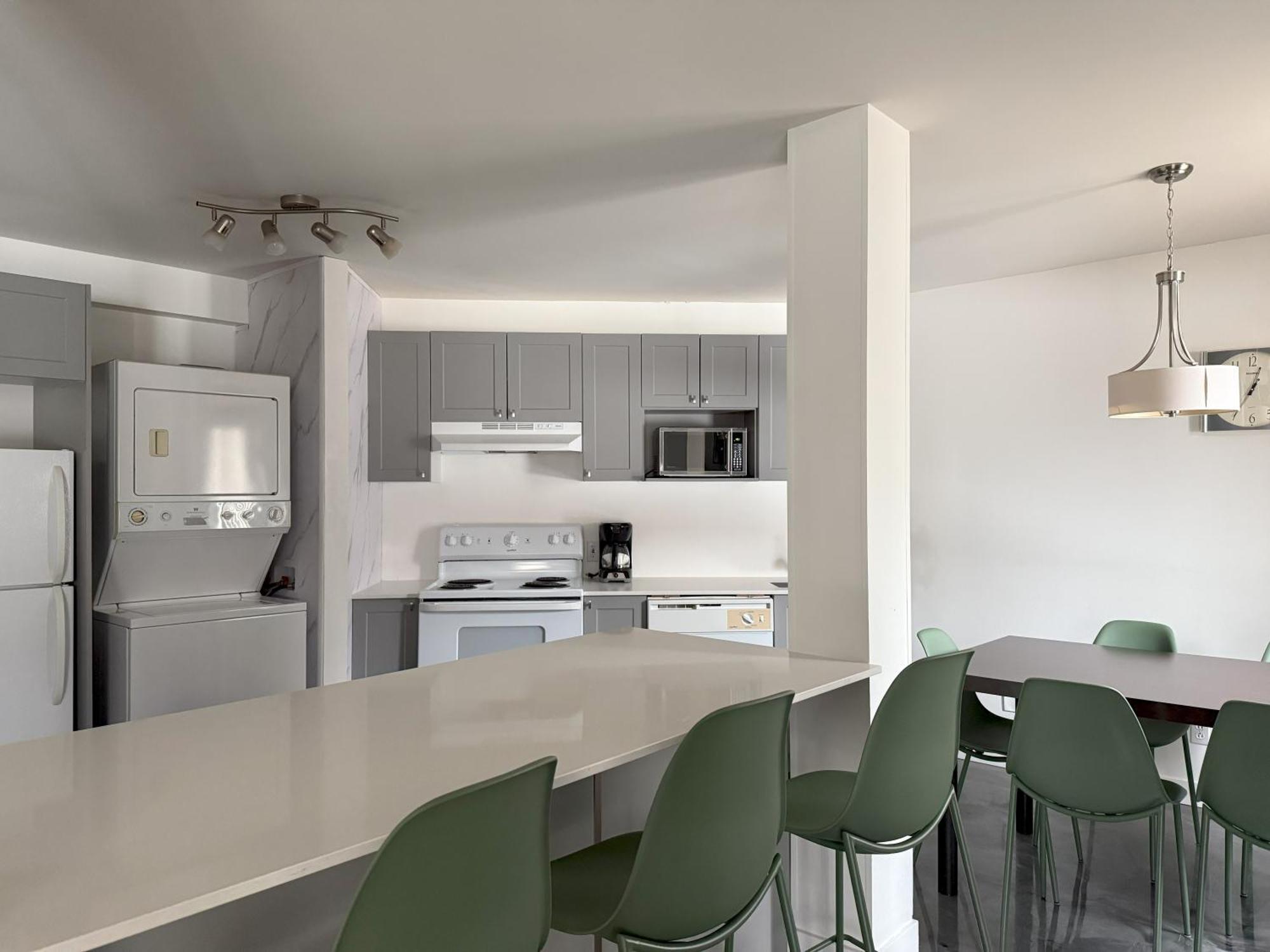Two-Bedroom Apartment,1683817935:JPEG