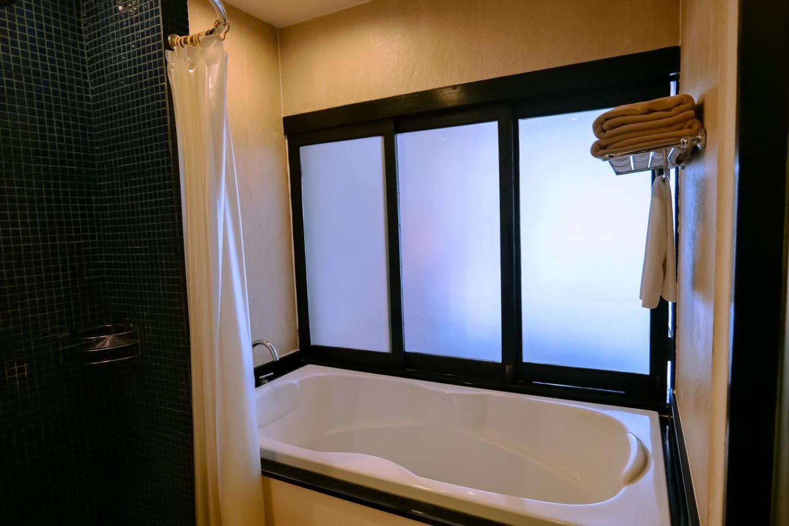 Deluxe Double or Twin Room,1687461270:JPEG