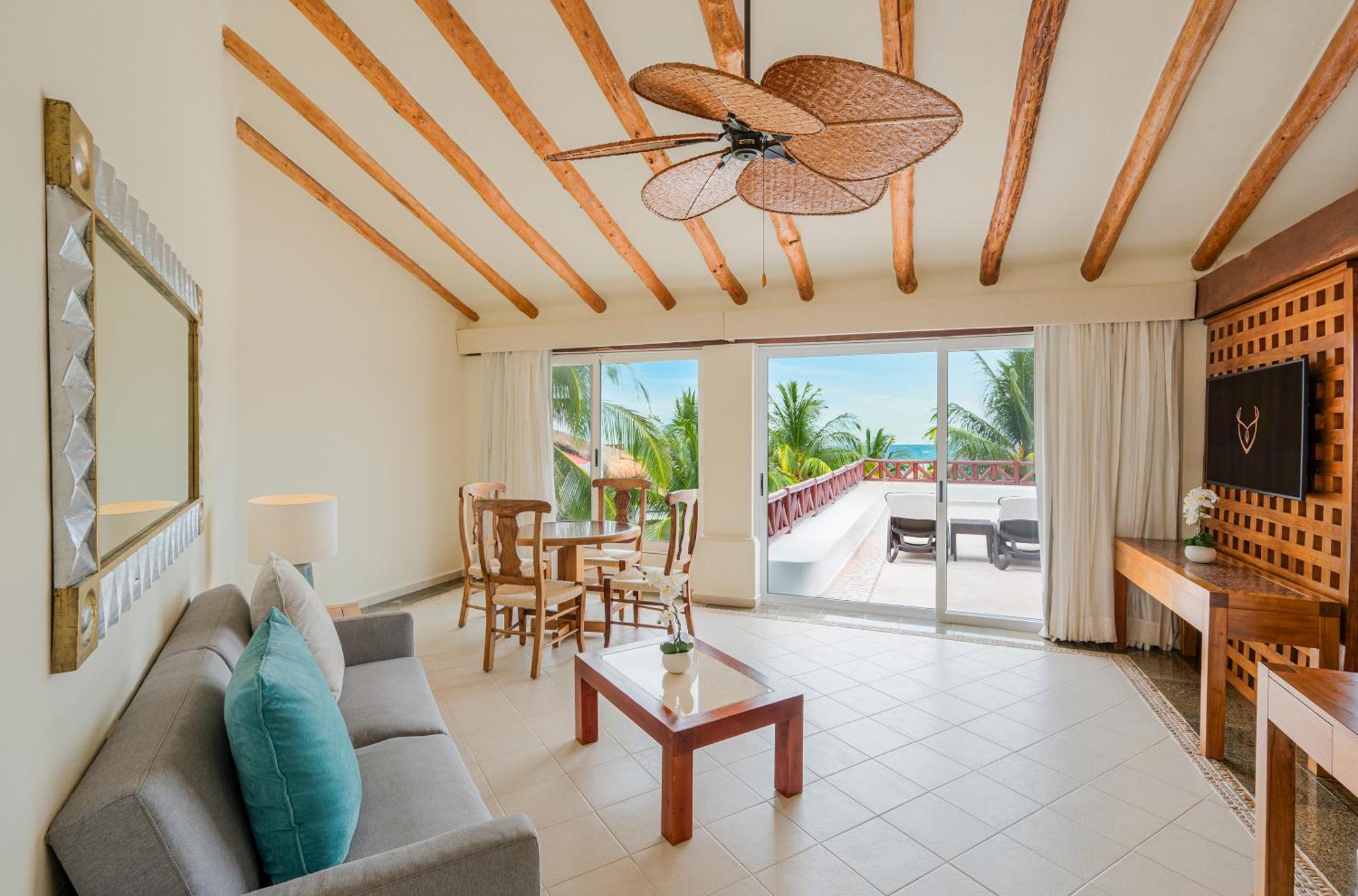 Penthouse Passion Suite,1689826016:JPEG