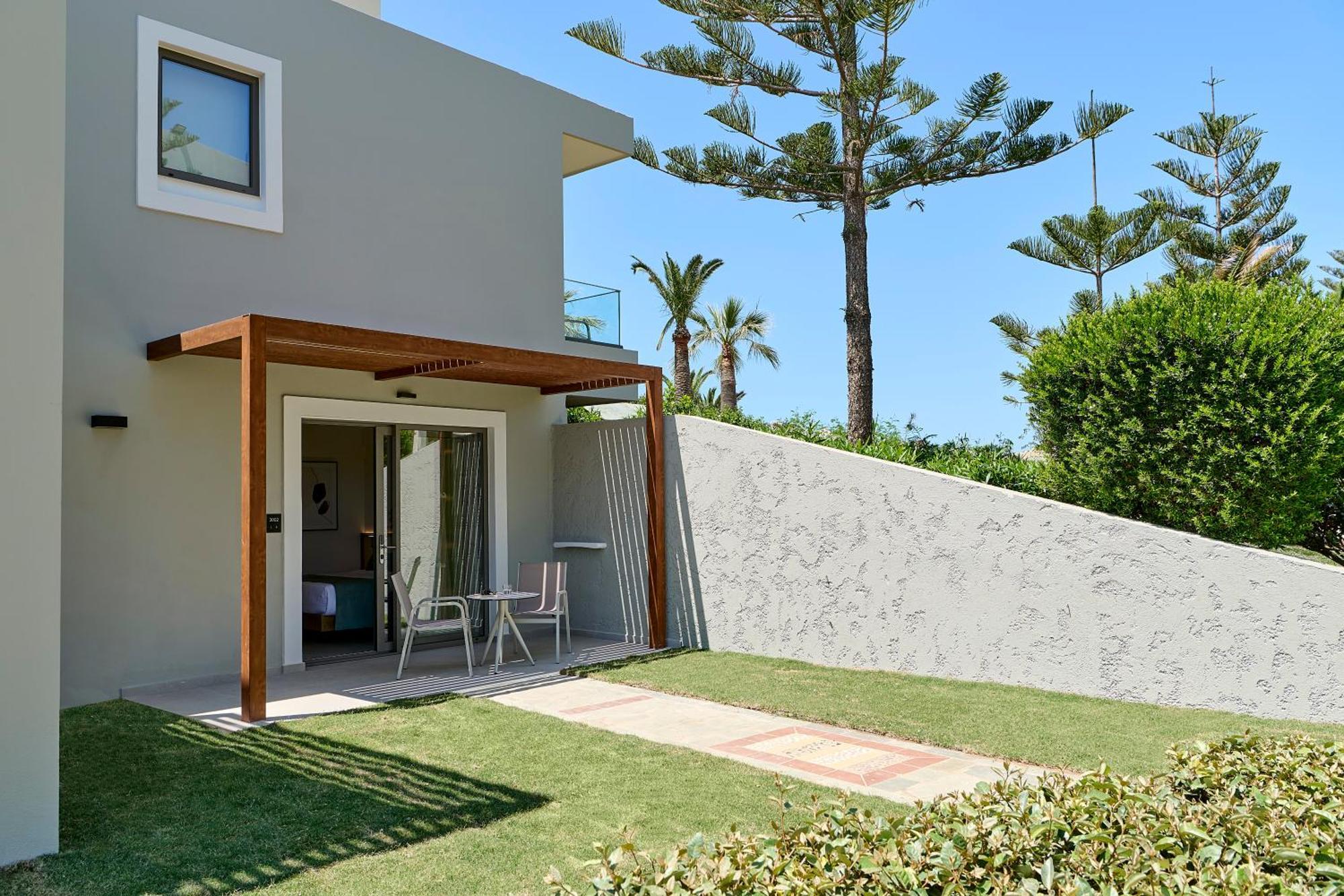 Bungalow with Garden View,1691986001:JPEG