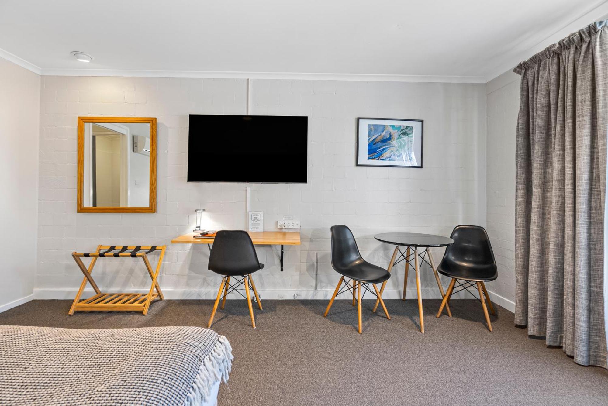 Executive Queen Room