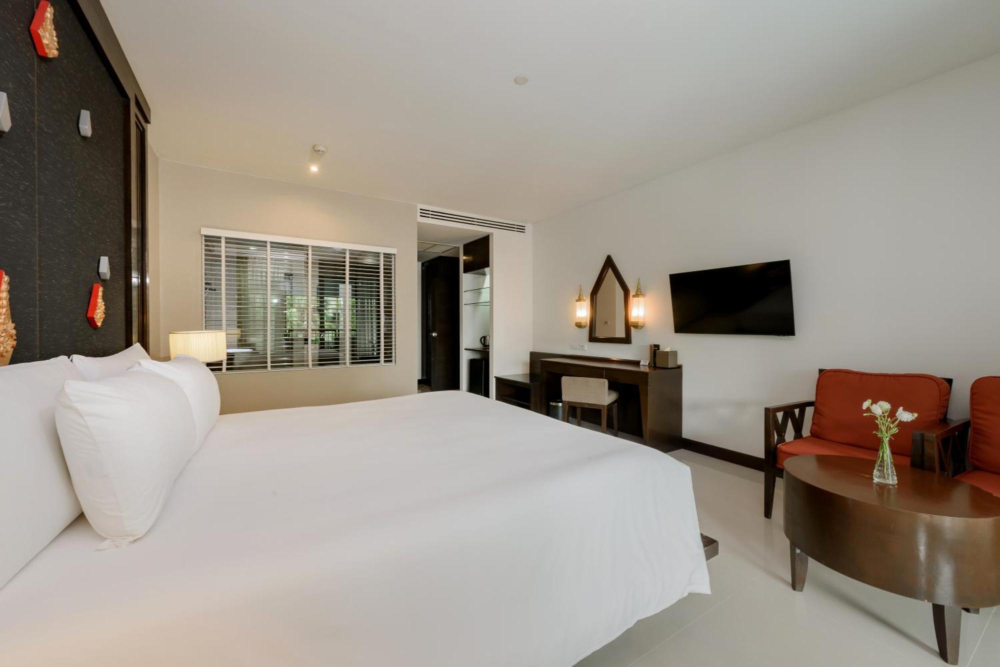 King Room with Pool View,1695323704:JPEG