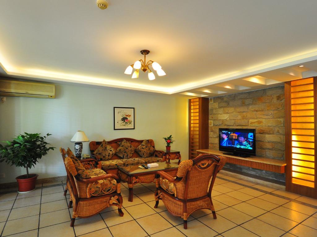 Deluxe Villa with 2 living rooms (Four bedrooms)