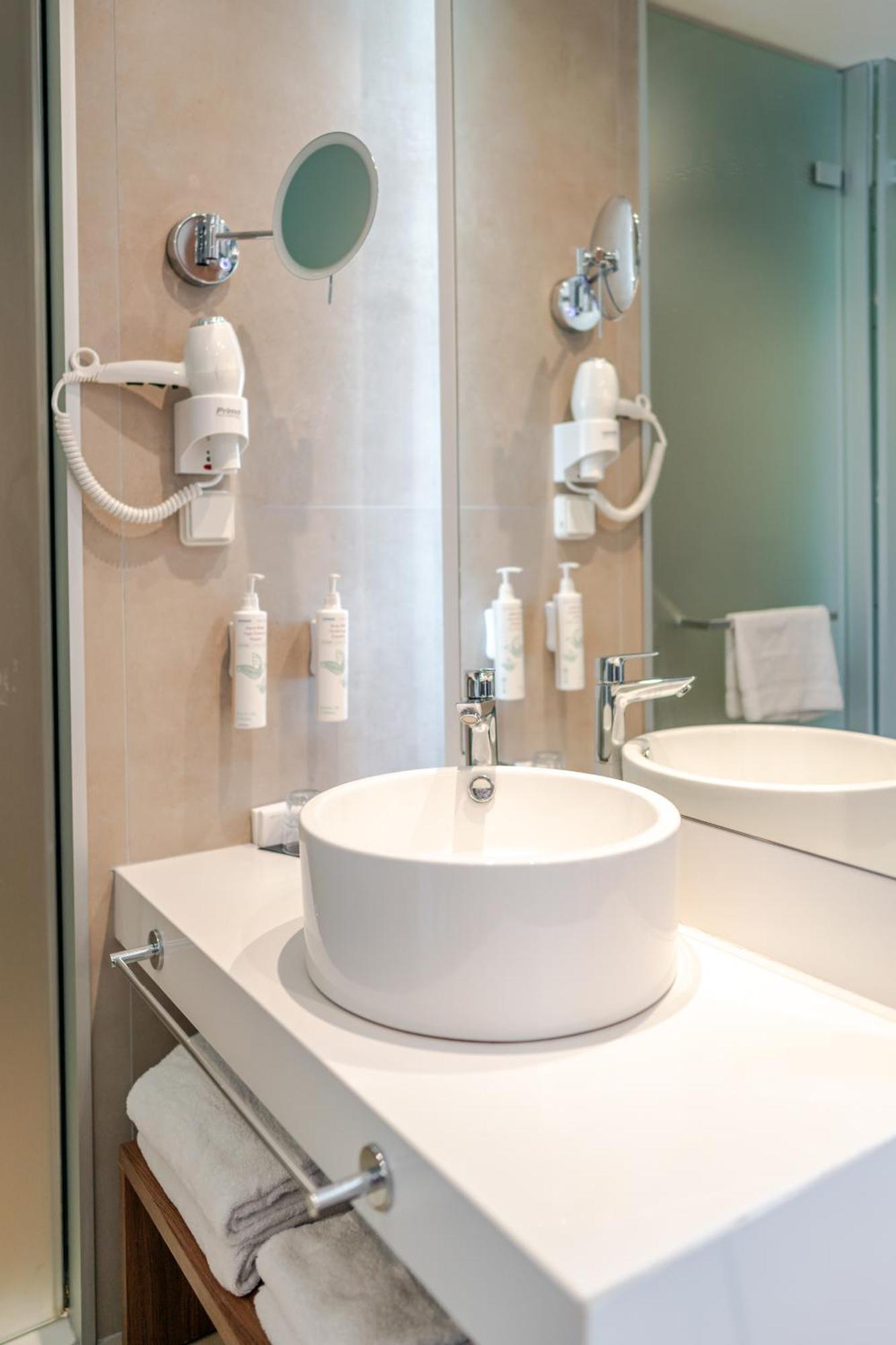 Deluxe Double or Twin Room Balcony