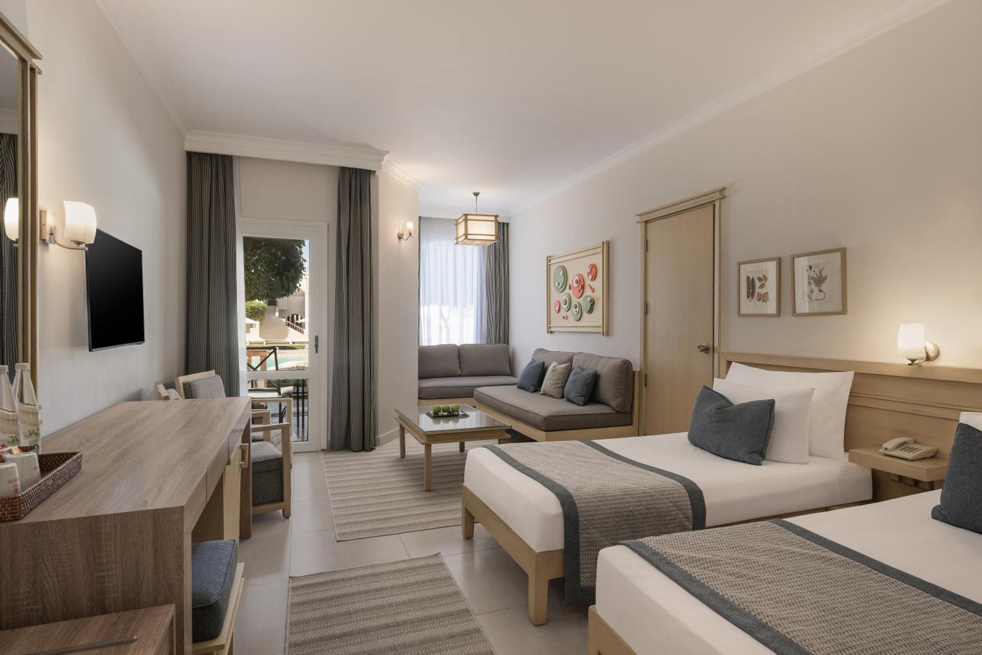 Superior Deluxe Queen or Twin Bed Pool View