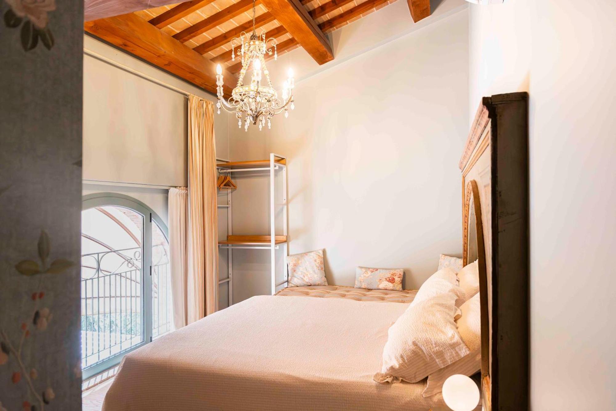 Double Room,1698081968:JPEG