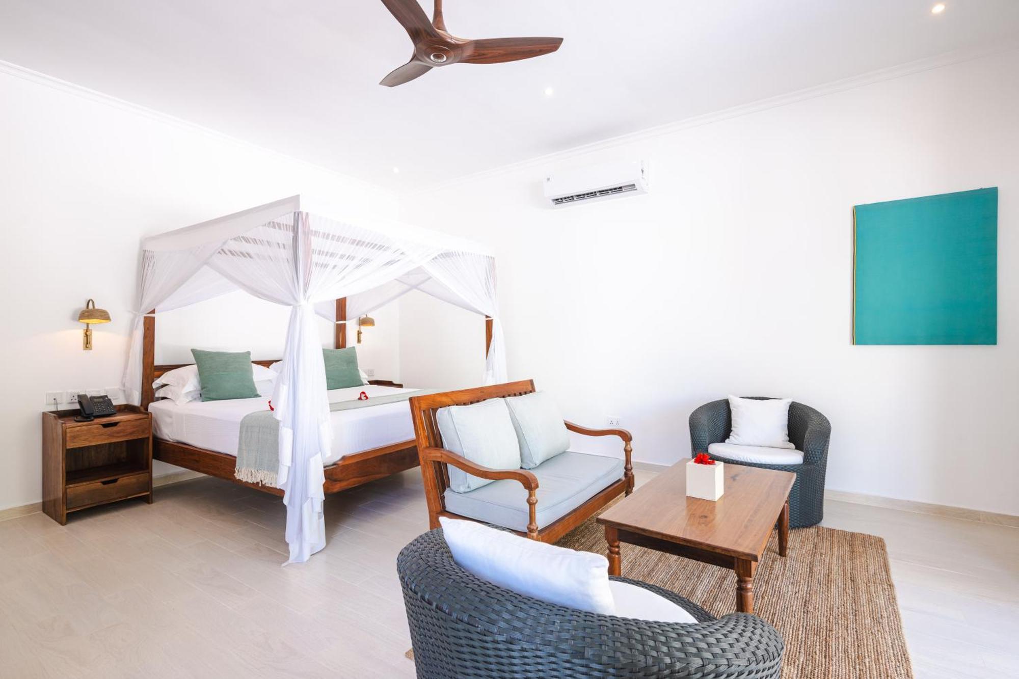 Villa with Private Pool,1698095530:JPEG