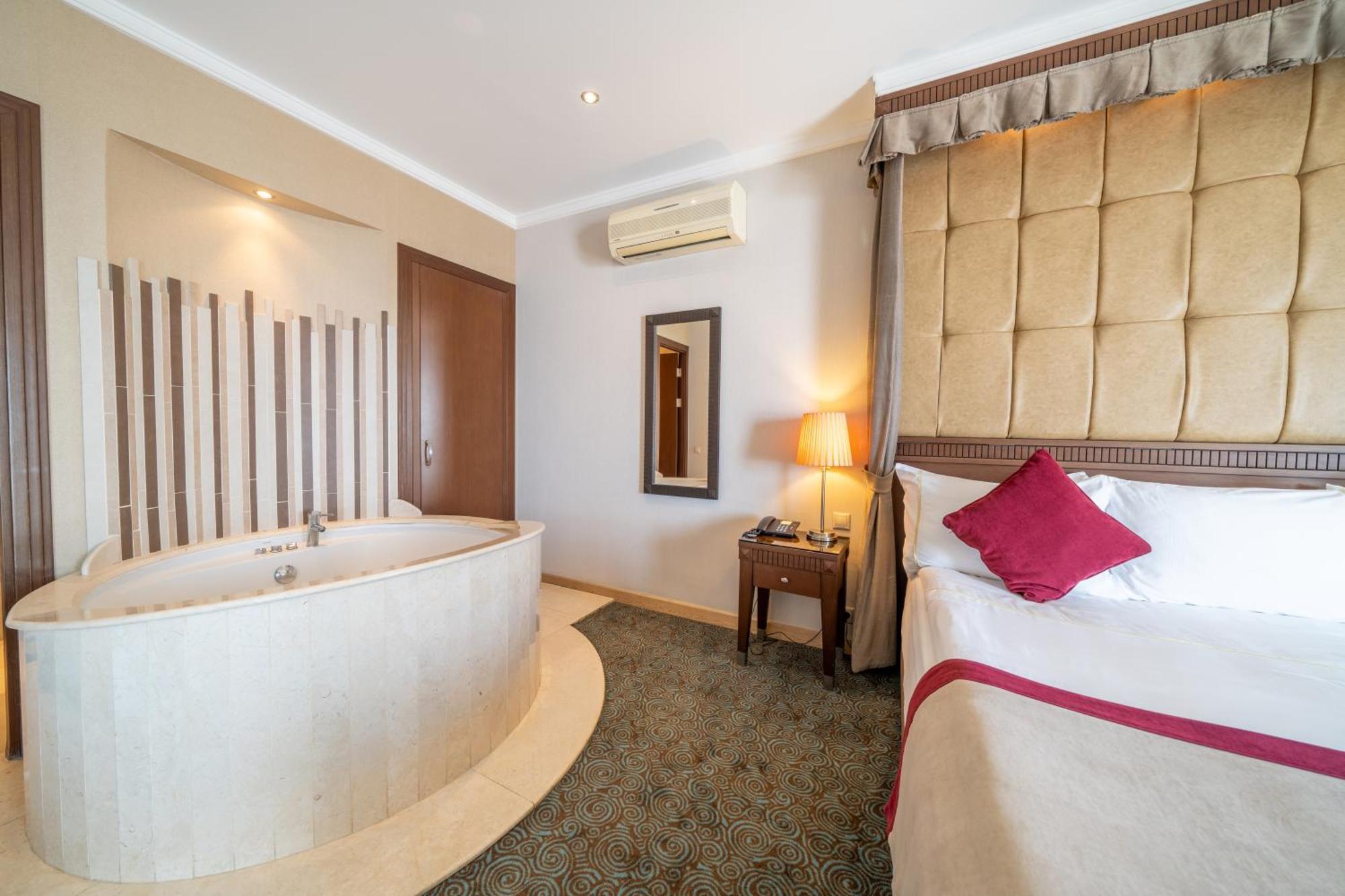 King Suite,1698856445:JPEG