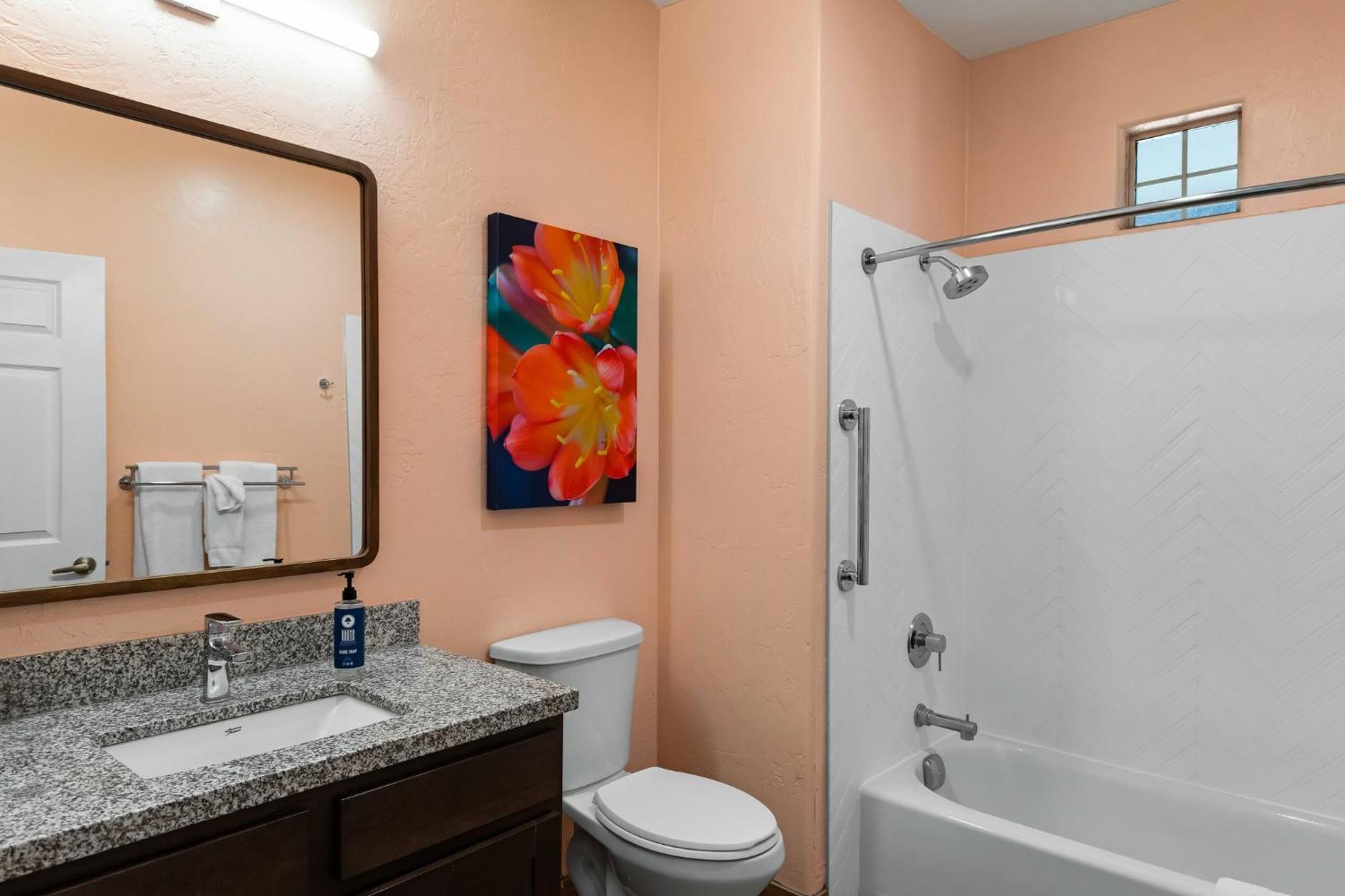 Studio with Murphy Bed (2 Adults)