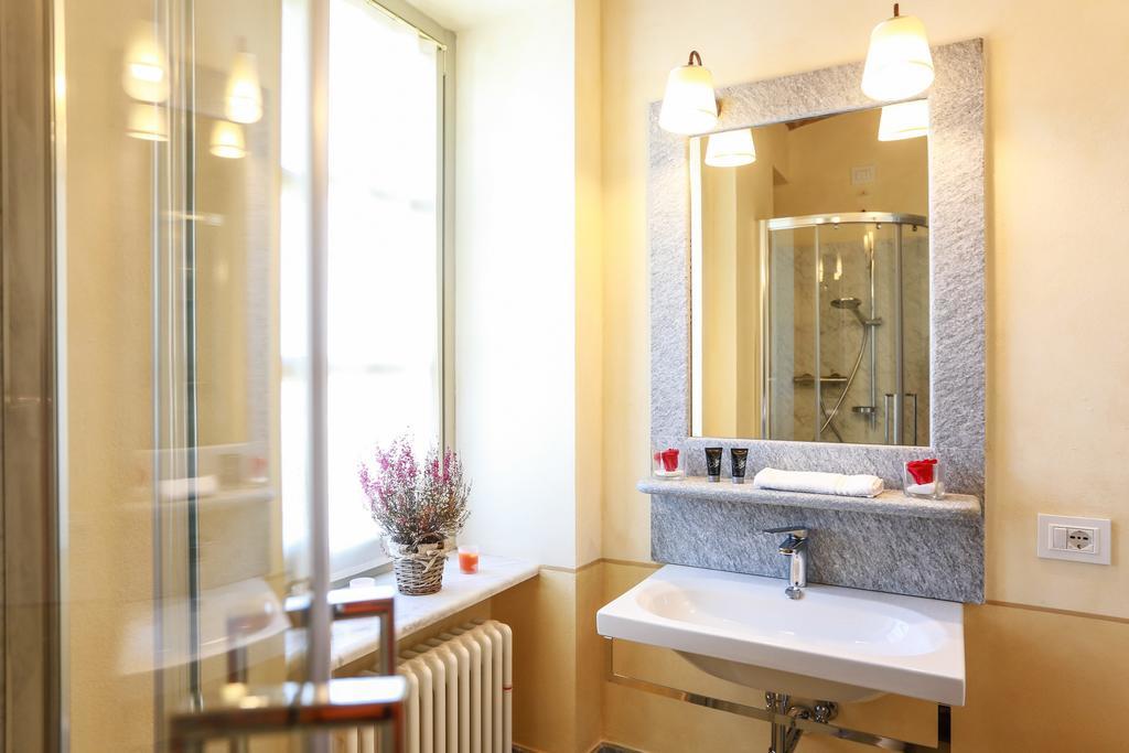 Single Room with Bathroom,203604217:JPEG