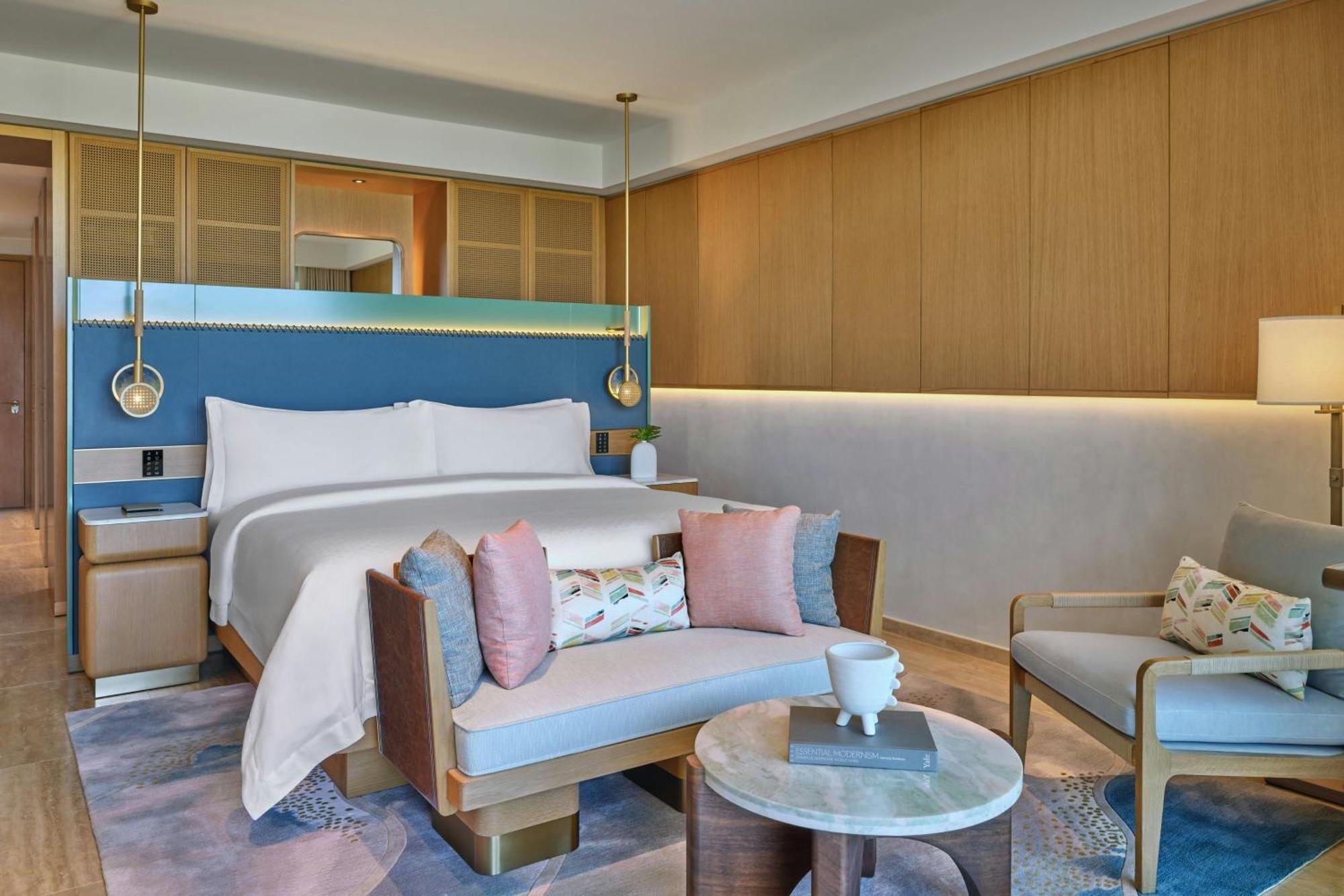 Habitación Grand Luxe con cama extragrande, balcón y vistas al mar