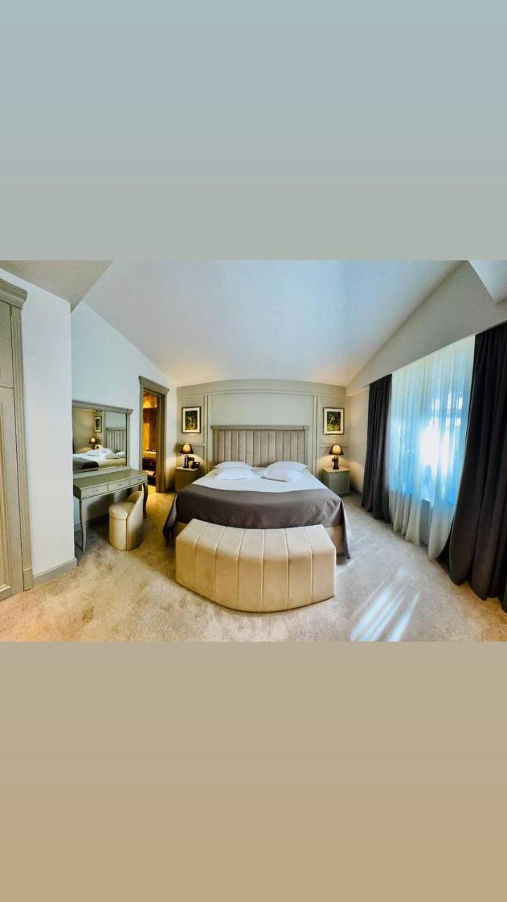 Two-Bedroom Cottage,1704931676:JPEG