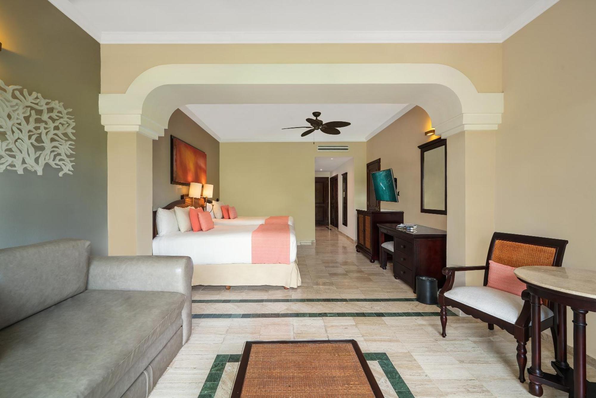 Junior Suite Beachside
