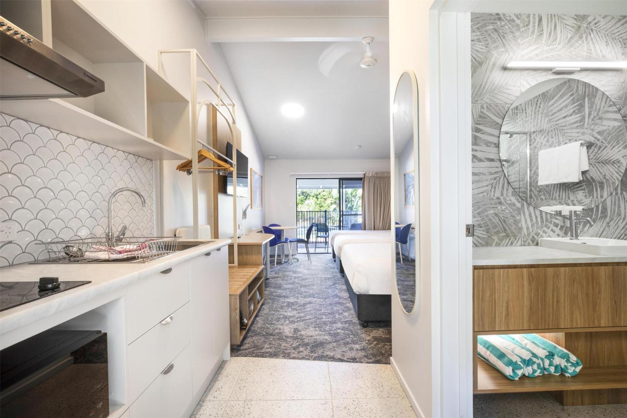 Family Studio Kitchenette