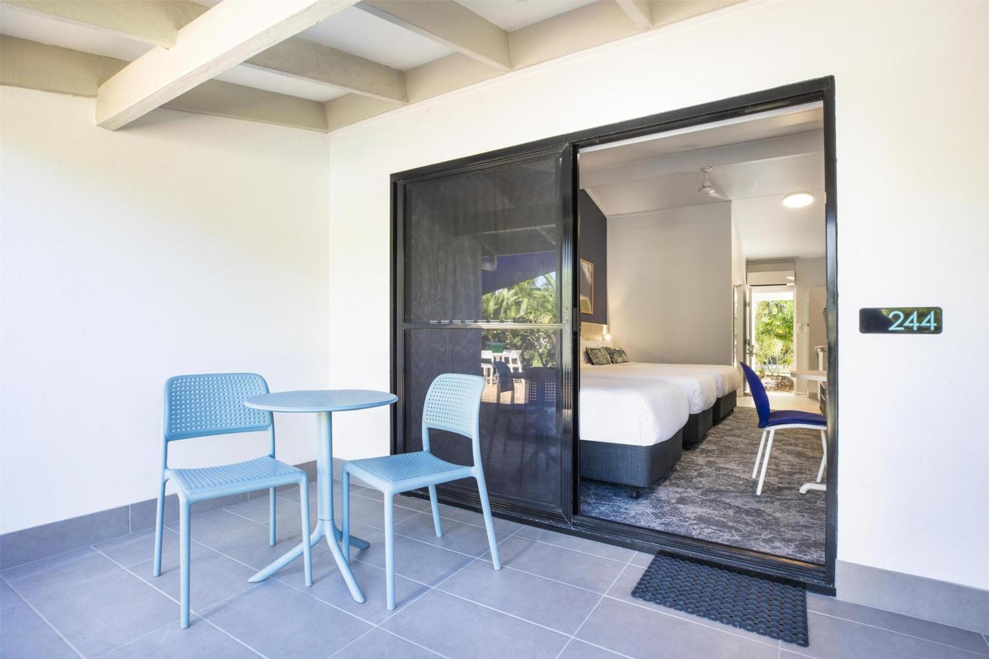 Family Studio Kitchenette