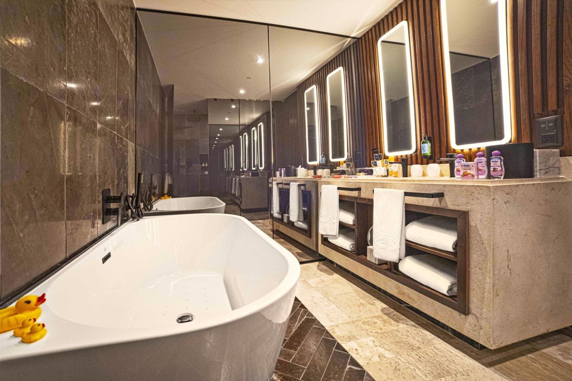 Junior Suite Garden View,1708450696:JPEG