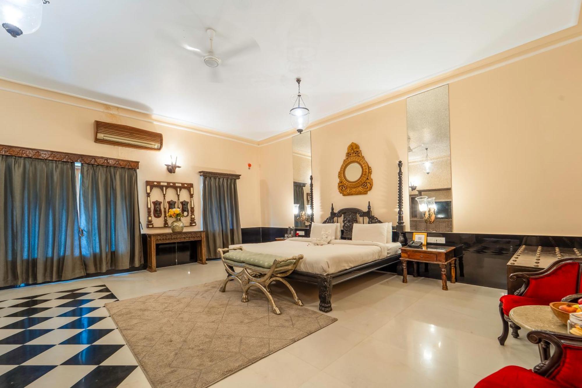 King Room