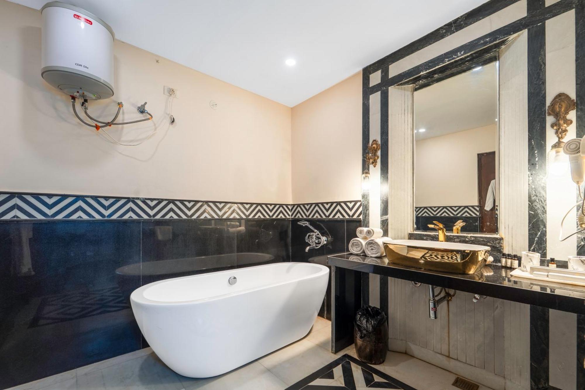 Deluxe Suite