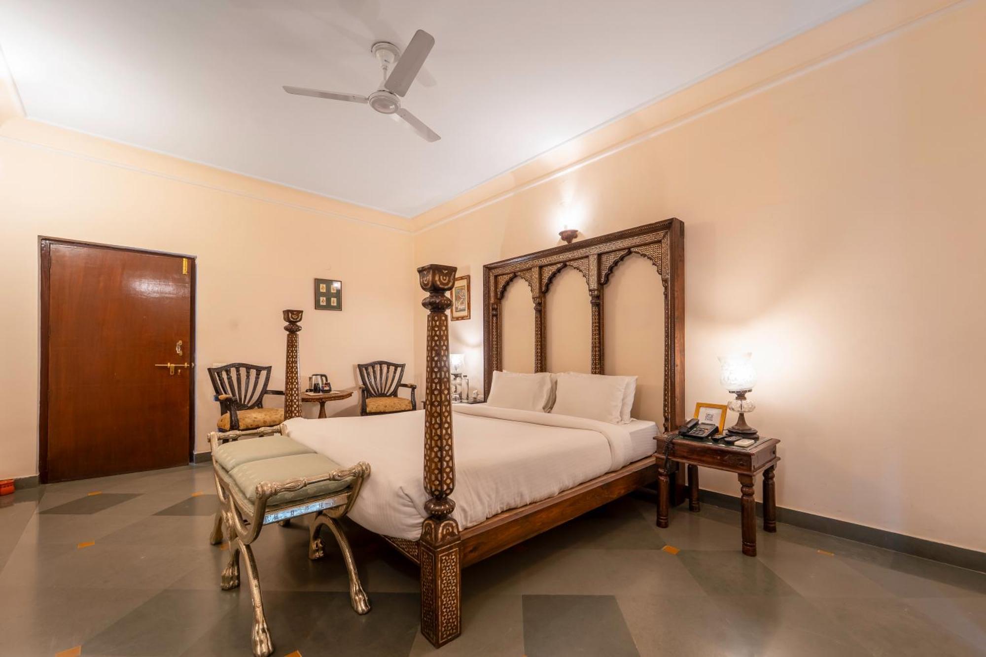 Deluxe Suite