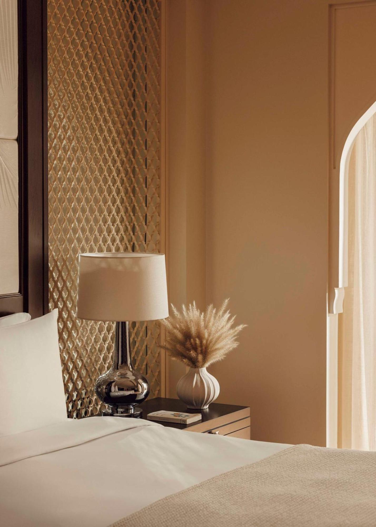 Palm Manor Premiere King Room with Waterpark Access,1710602482:JPEG