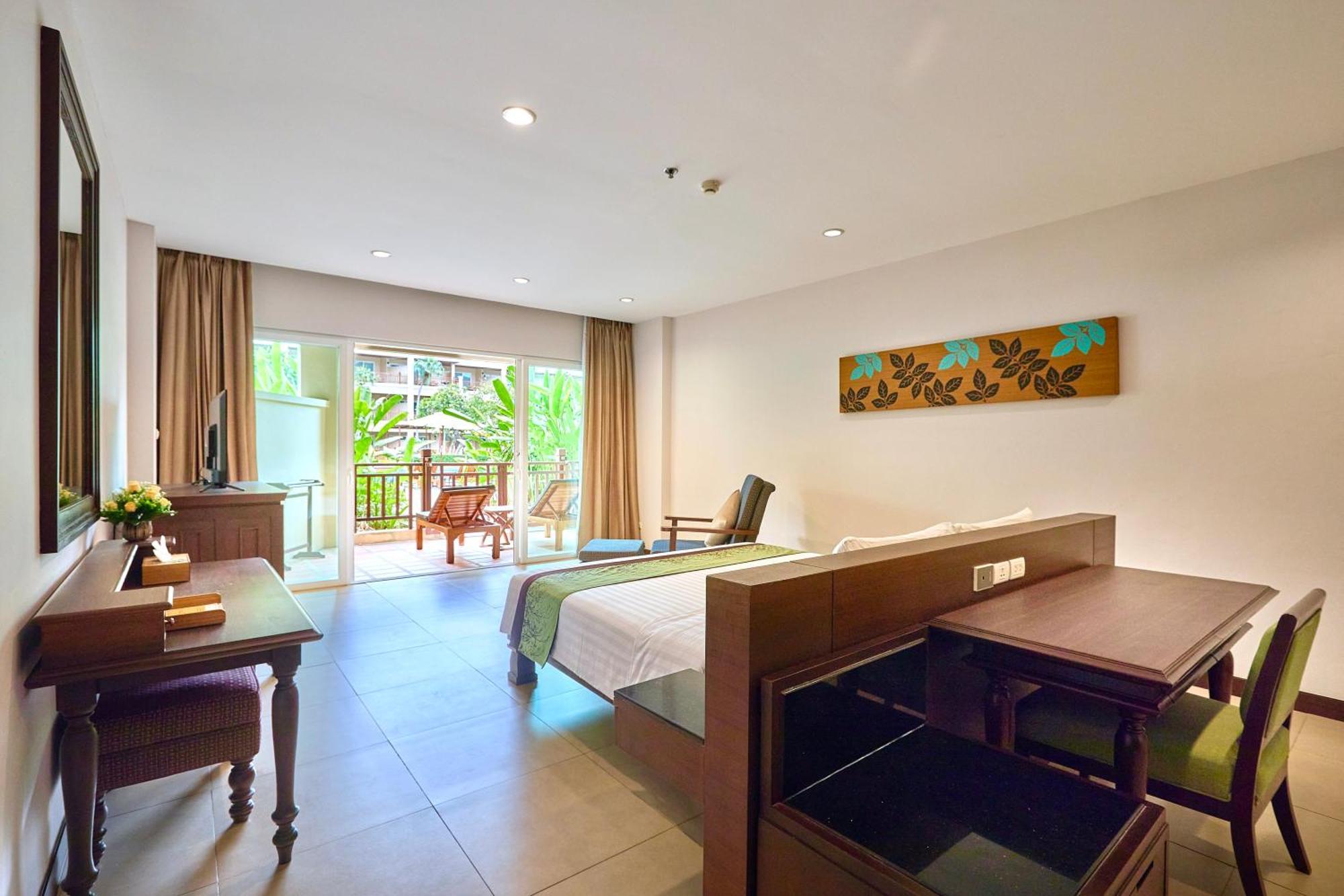 Deluxe Poolside Terrace Double,1717041879:JPEG