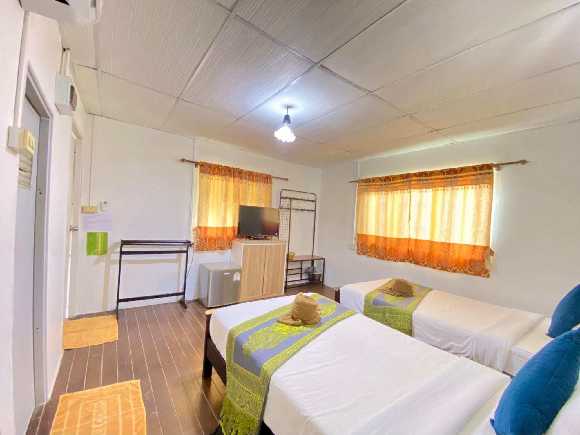 Deluxe Bungalow with Patio,1717082842:JPEG