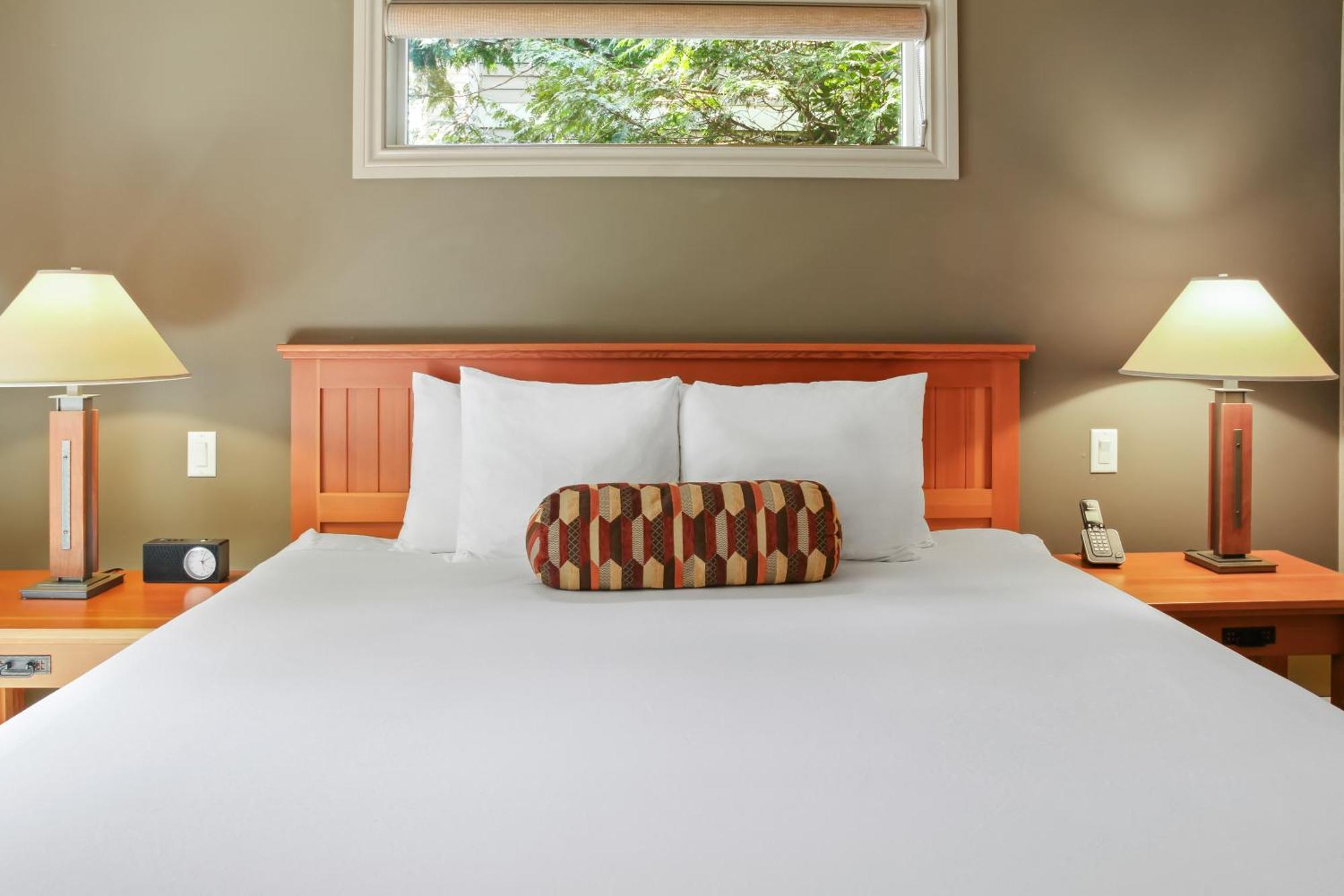 Standard King Room,1722930845:JPEG