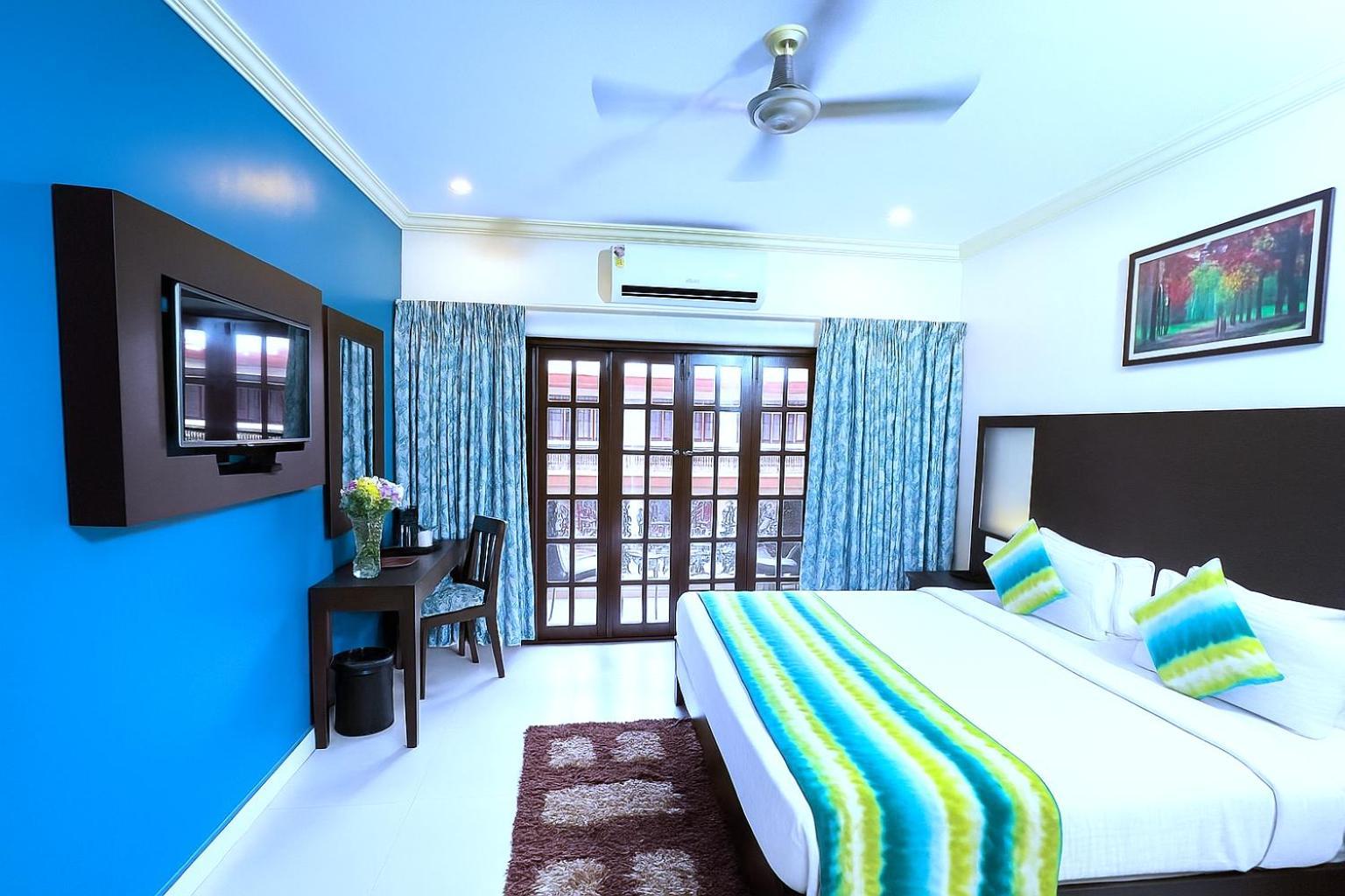 Executive Room with Pool View,1722947853:JPEG