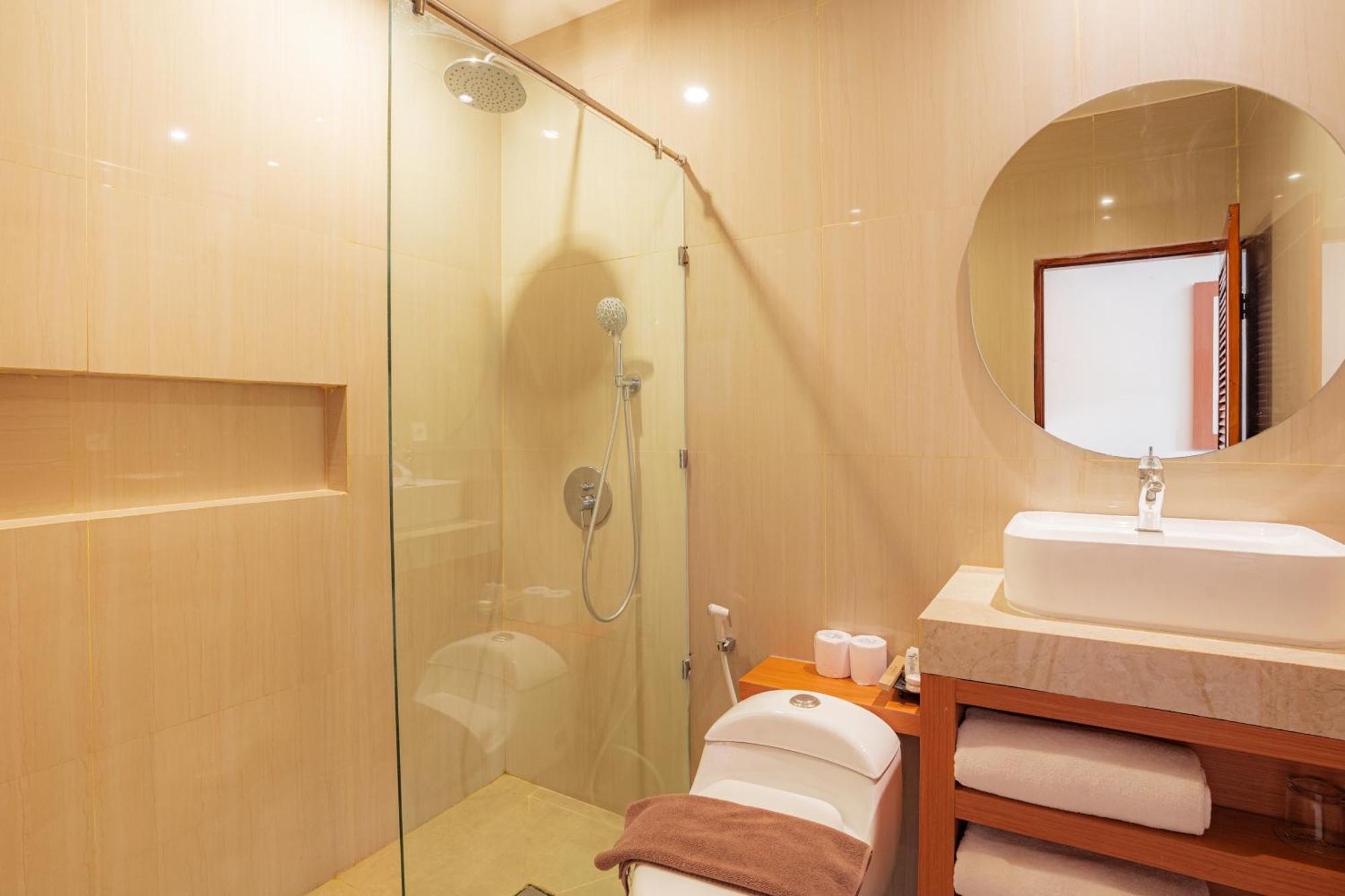 Superior Double or Twin Room with Pool View