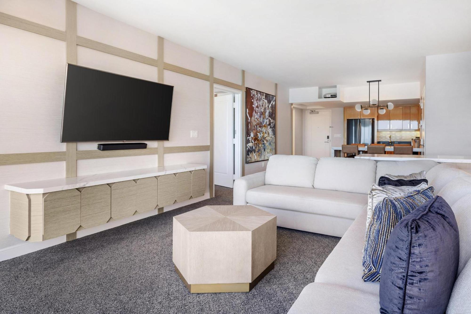 One-Bedroom King Suite with Sofa Bed,1730022062:JPEG