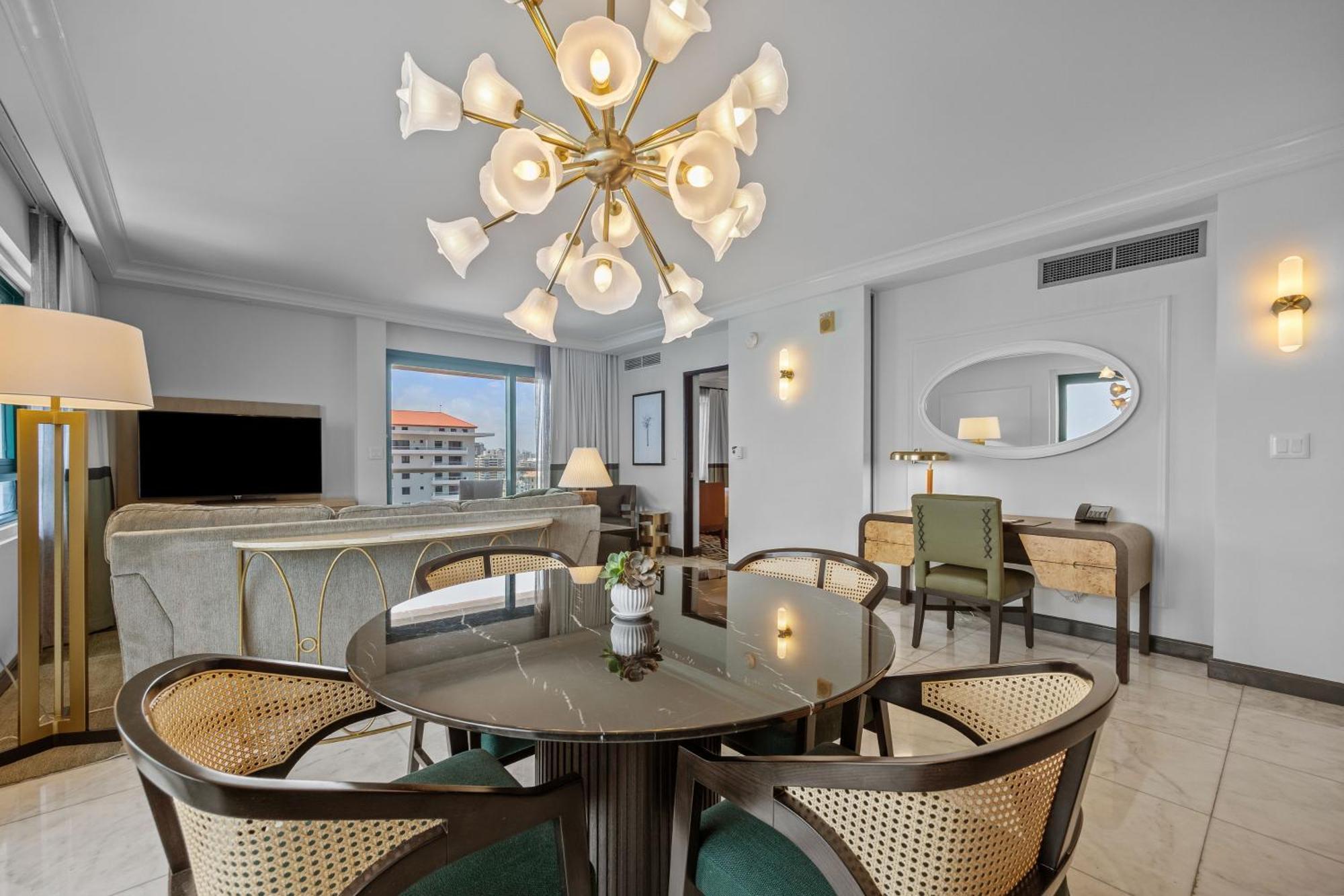 King Suite with City View,1731427169:JPEG