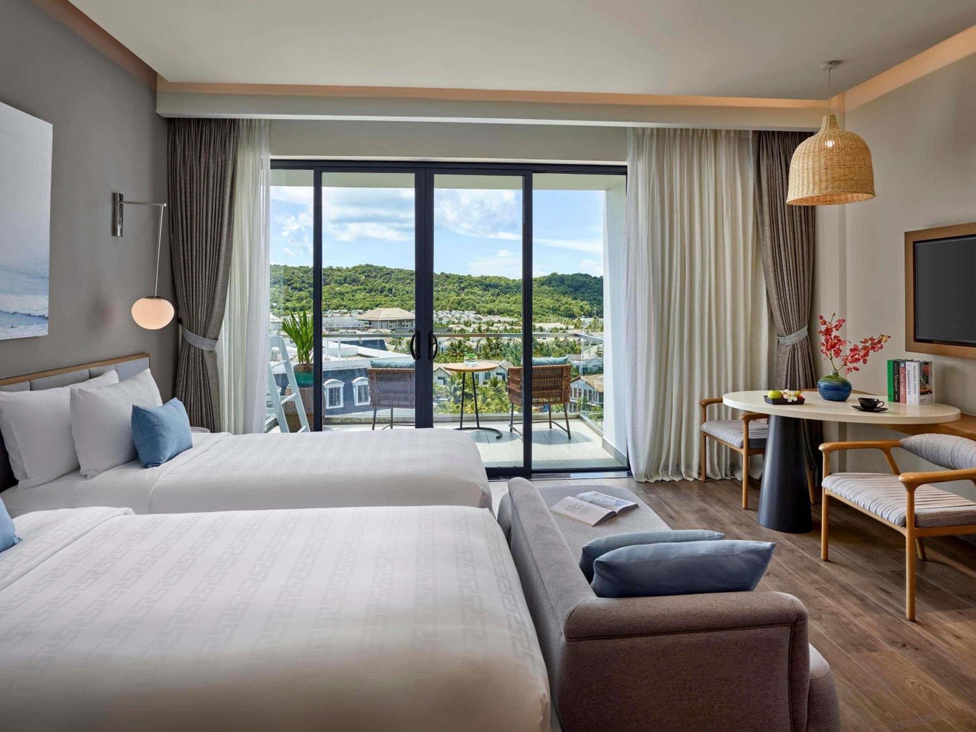 Standard Twin Room with Balcony