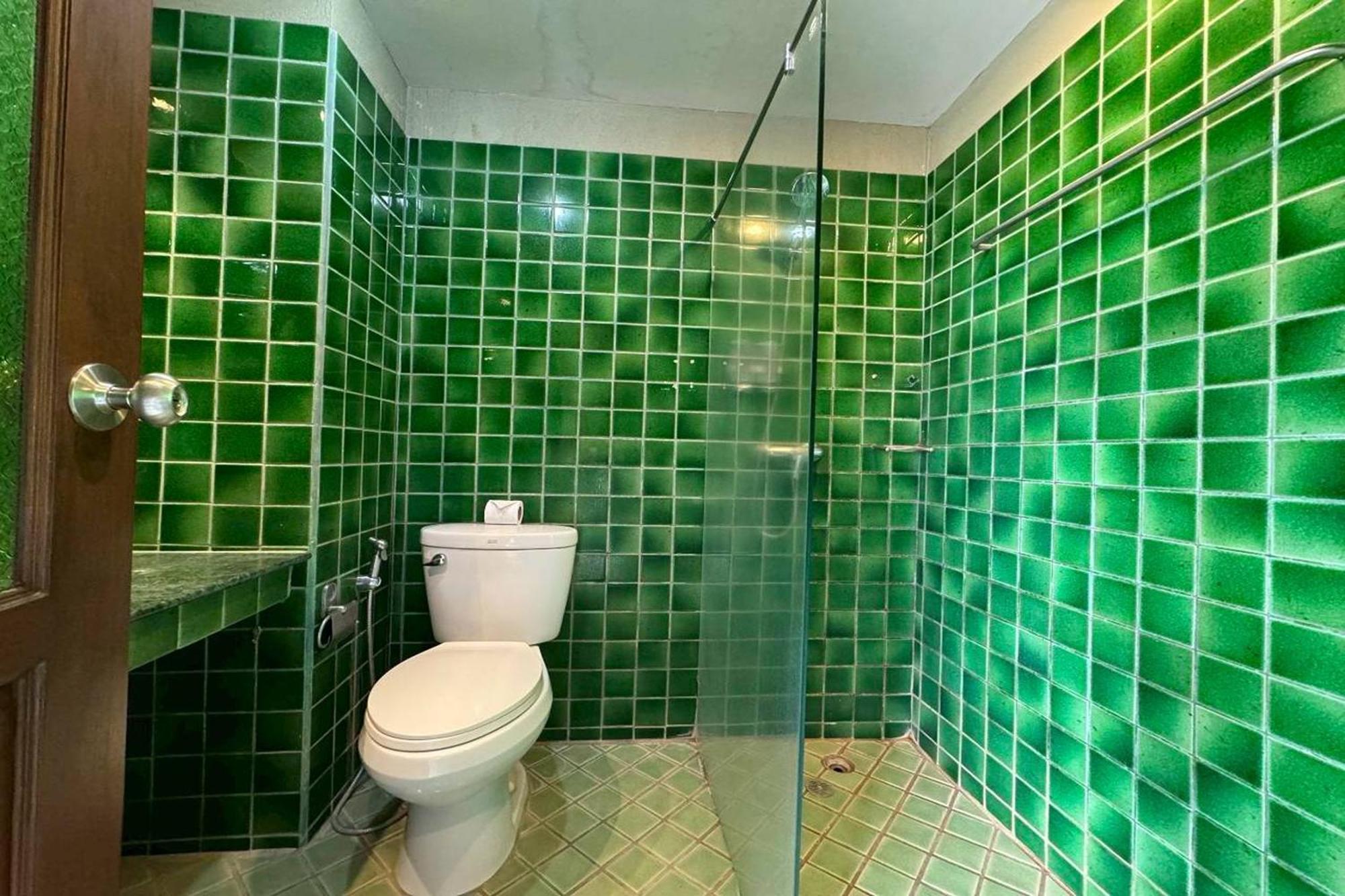 Deluxe Double Room,1739402102:JPEG