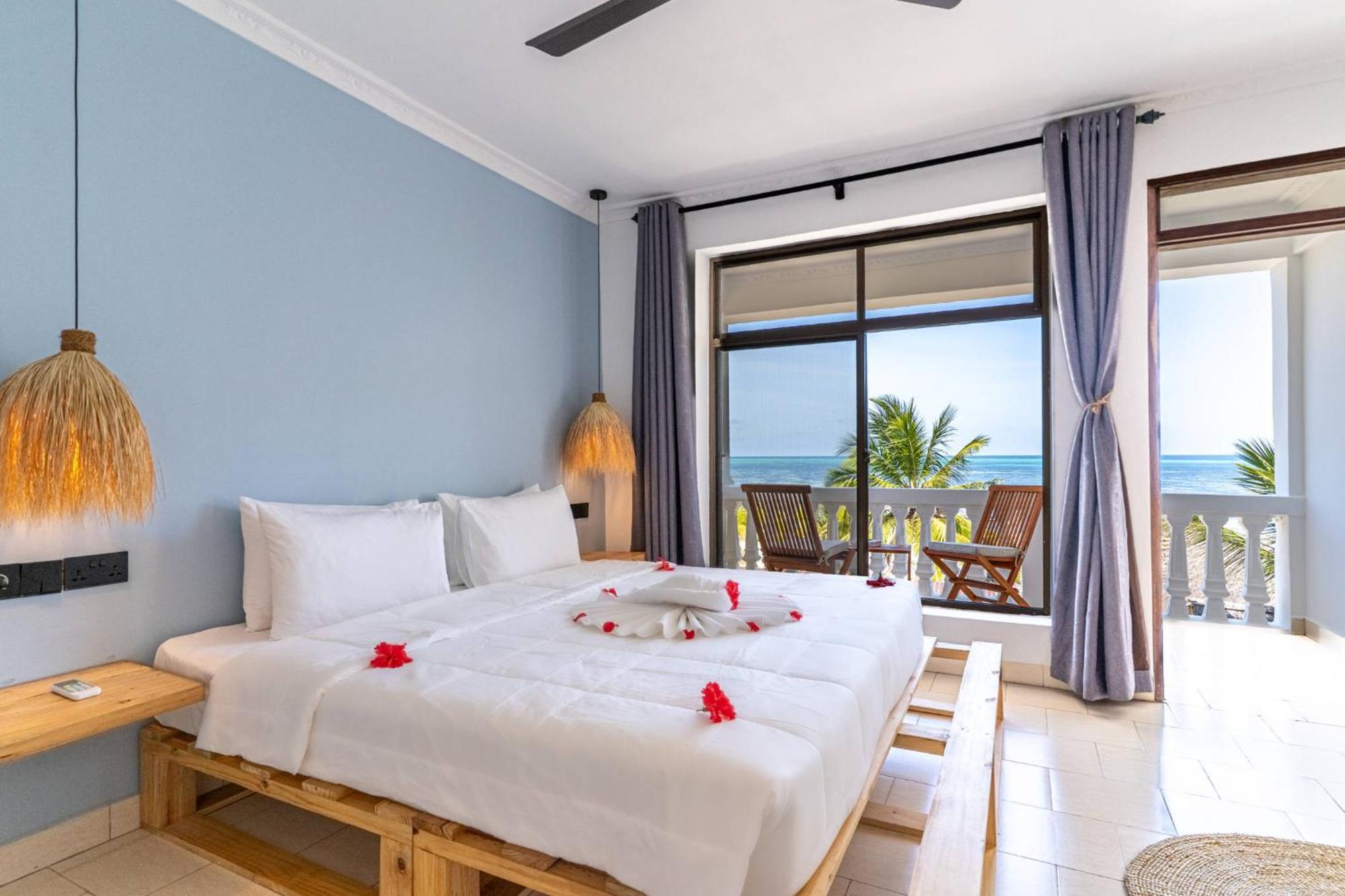 Deluxe Double Room with Sea View,1739605511:JPEG