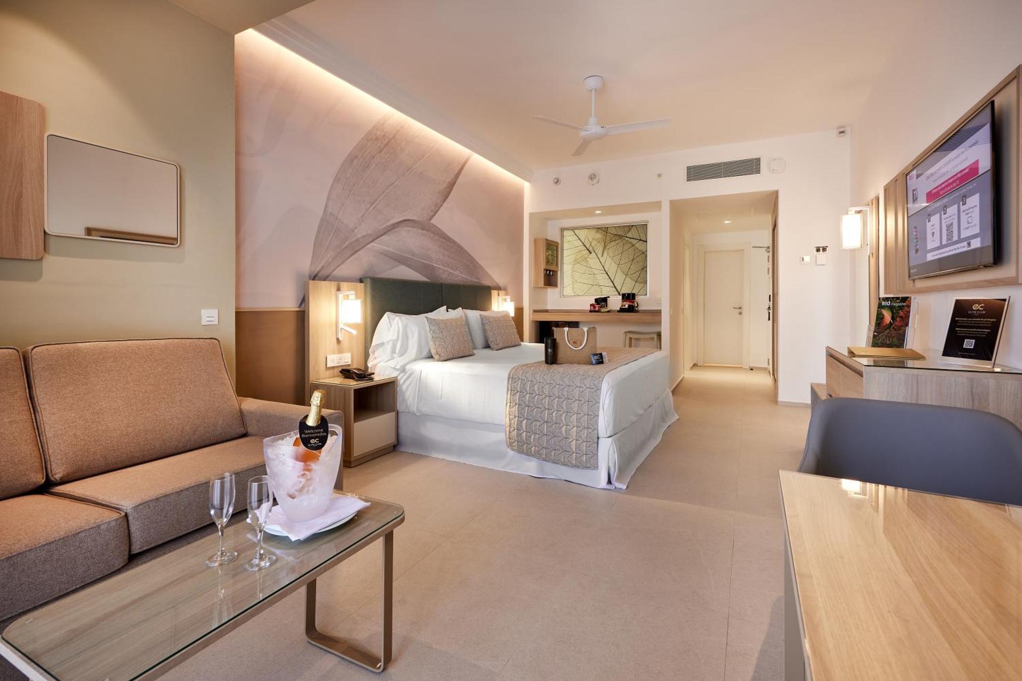 Junior Suite Deluxe - Elite Club,1740794894:JPEG