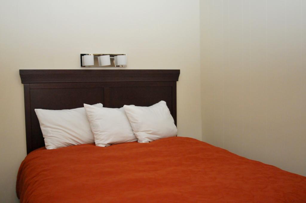 Queen Room with Kitchenette,174262485:JPEG