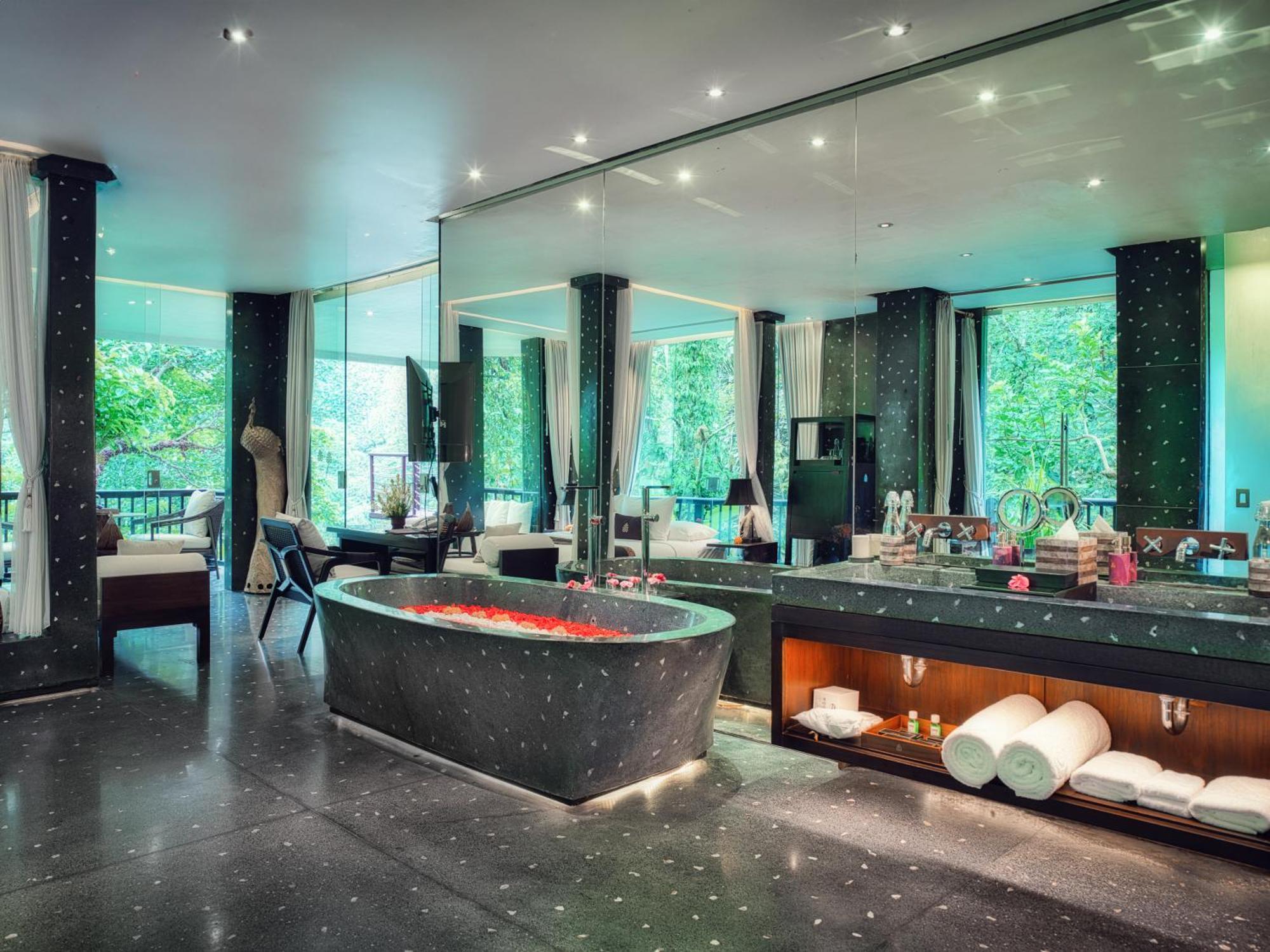 Royal Spa Suite,1742651479:JPEG