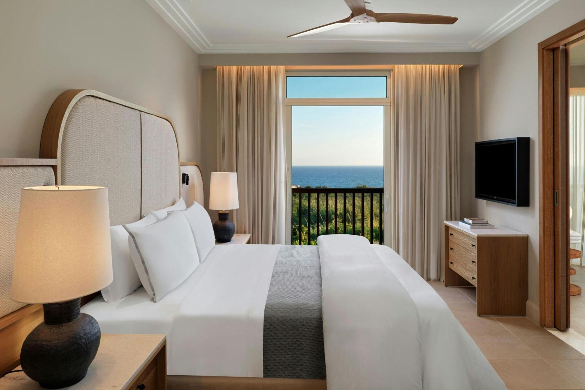 One-Bedroom Premium King Suite Balcony Sea View,1742661679:JPEG