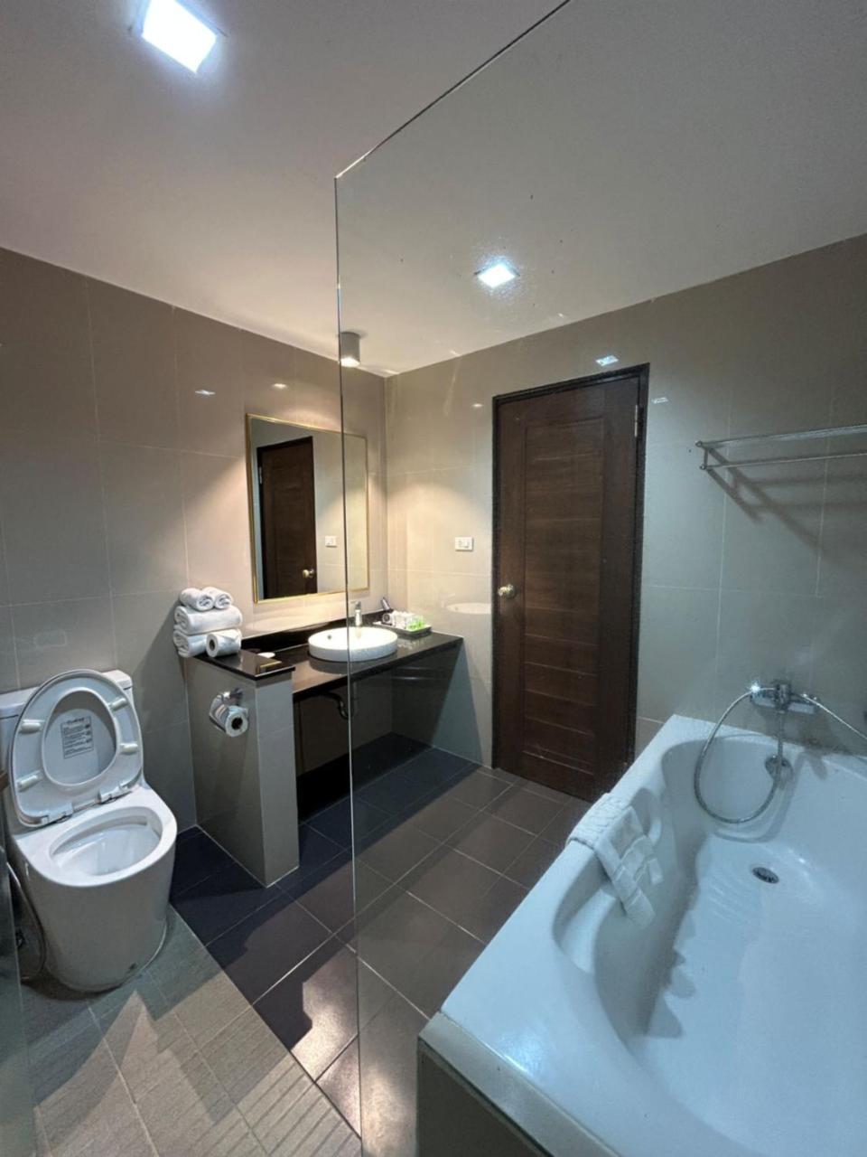 Superior Twin Room,1742681855:JPEG