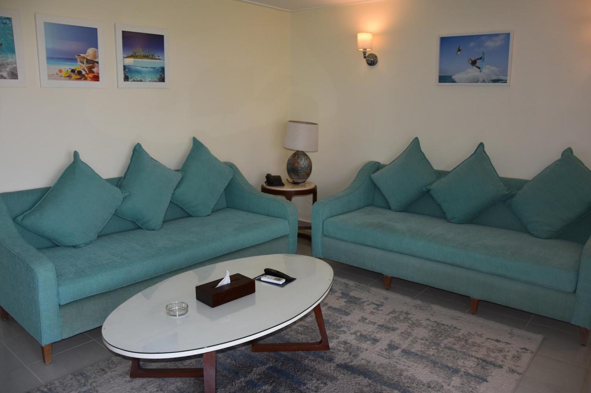 Honeymoon suite,1742684420:JPEG