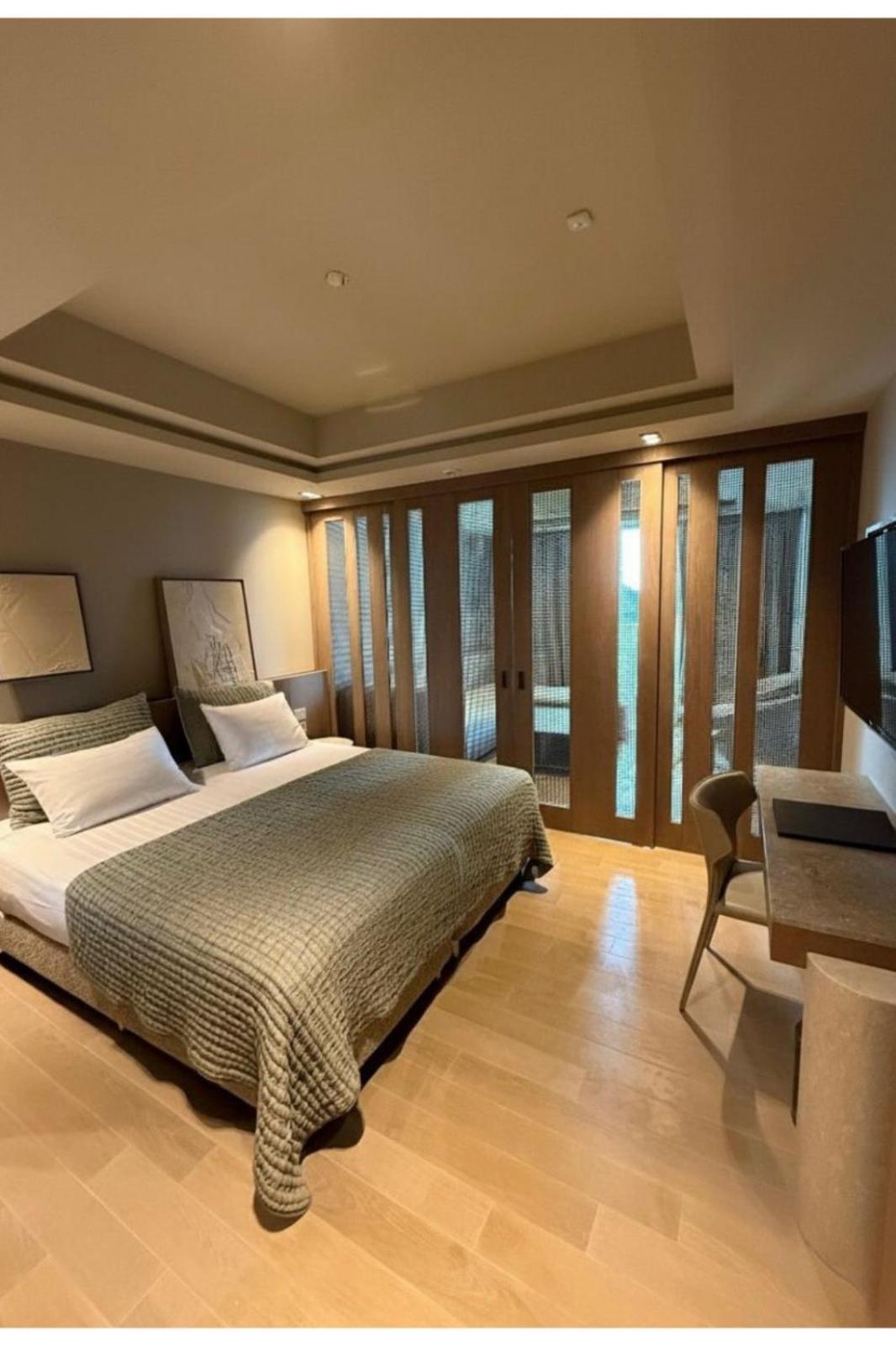 Deluxe Double Room,1742953203:JPEG