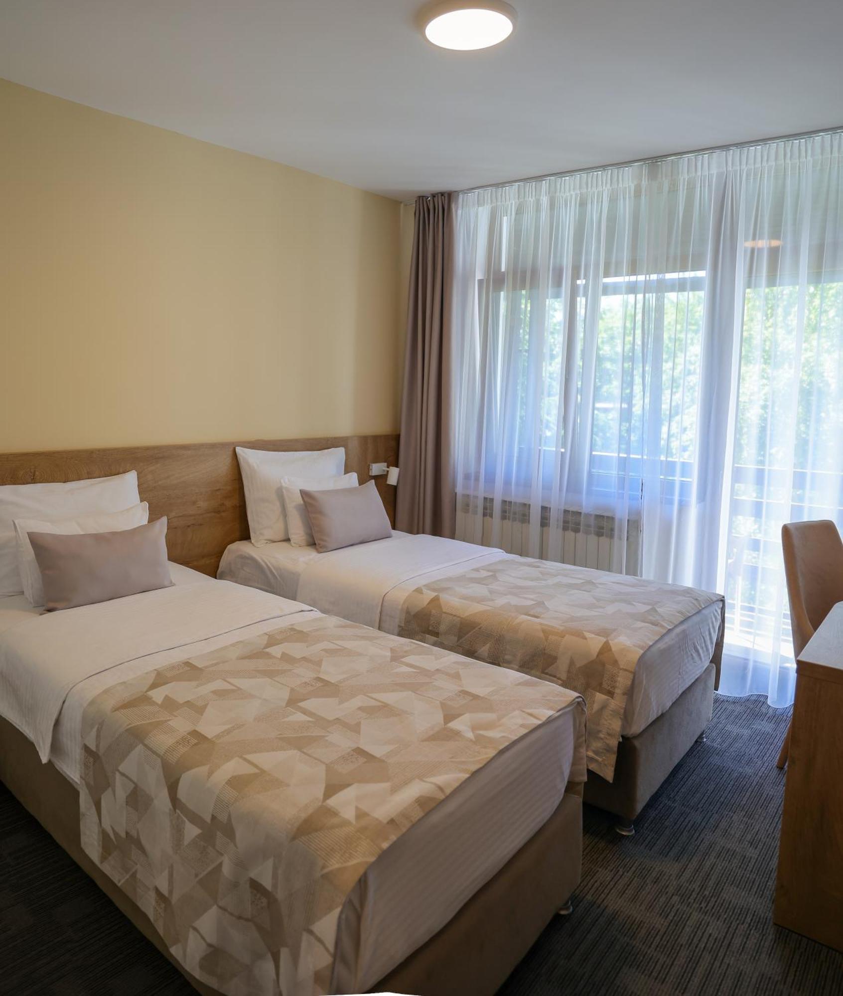 Standard Twin Room,1746993549:JPEG