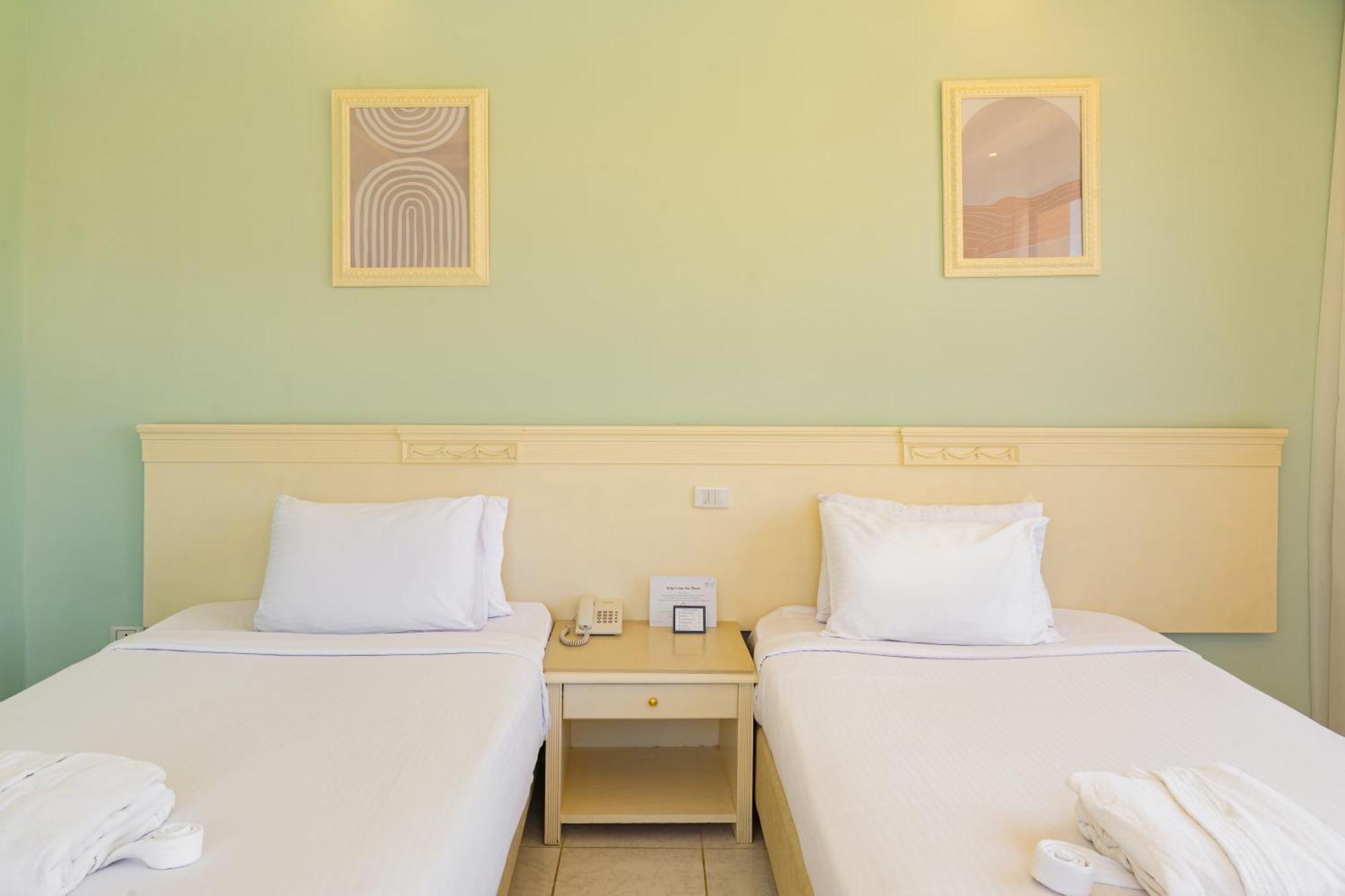 Deluxe Twin Room,1756447741:JPEG