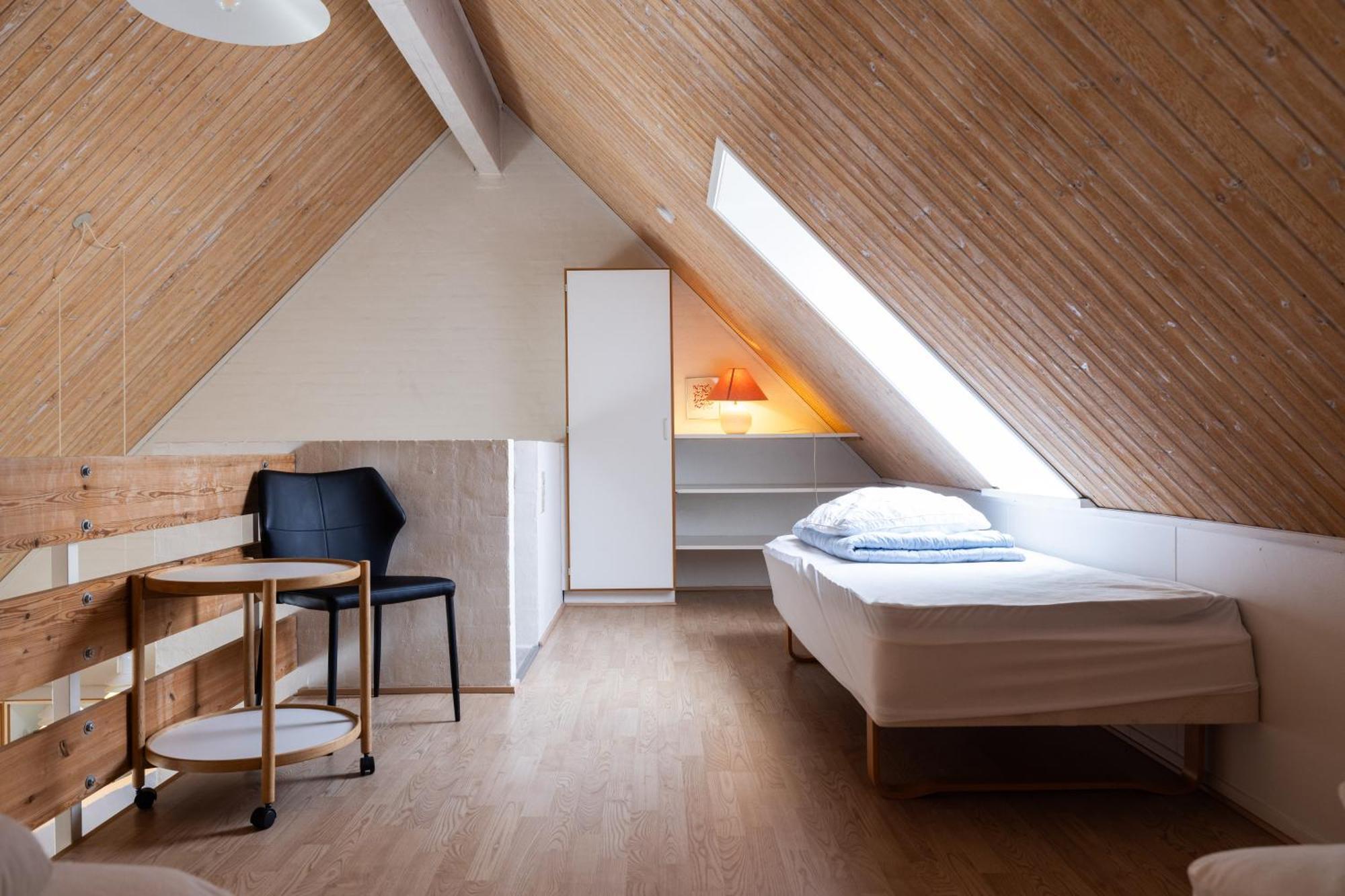 One-Bedroom Standard Apartment