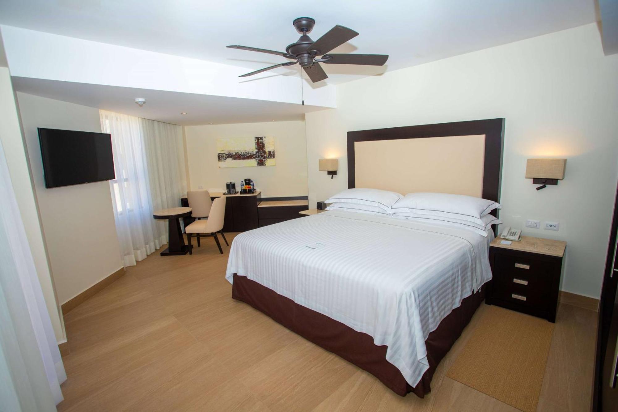 Deluxe Double Room with Balcony and Sea View,1756527849:JPEG