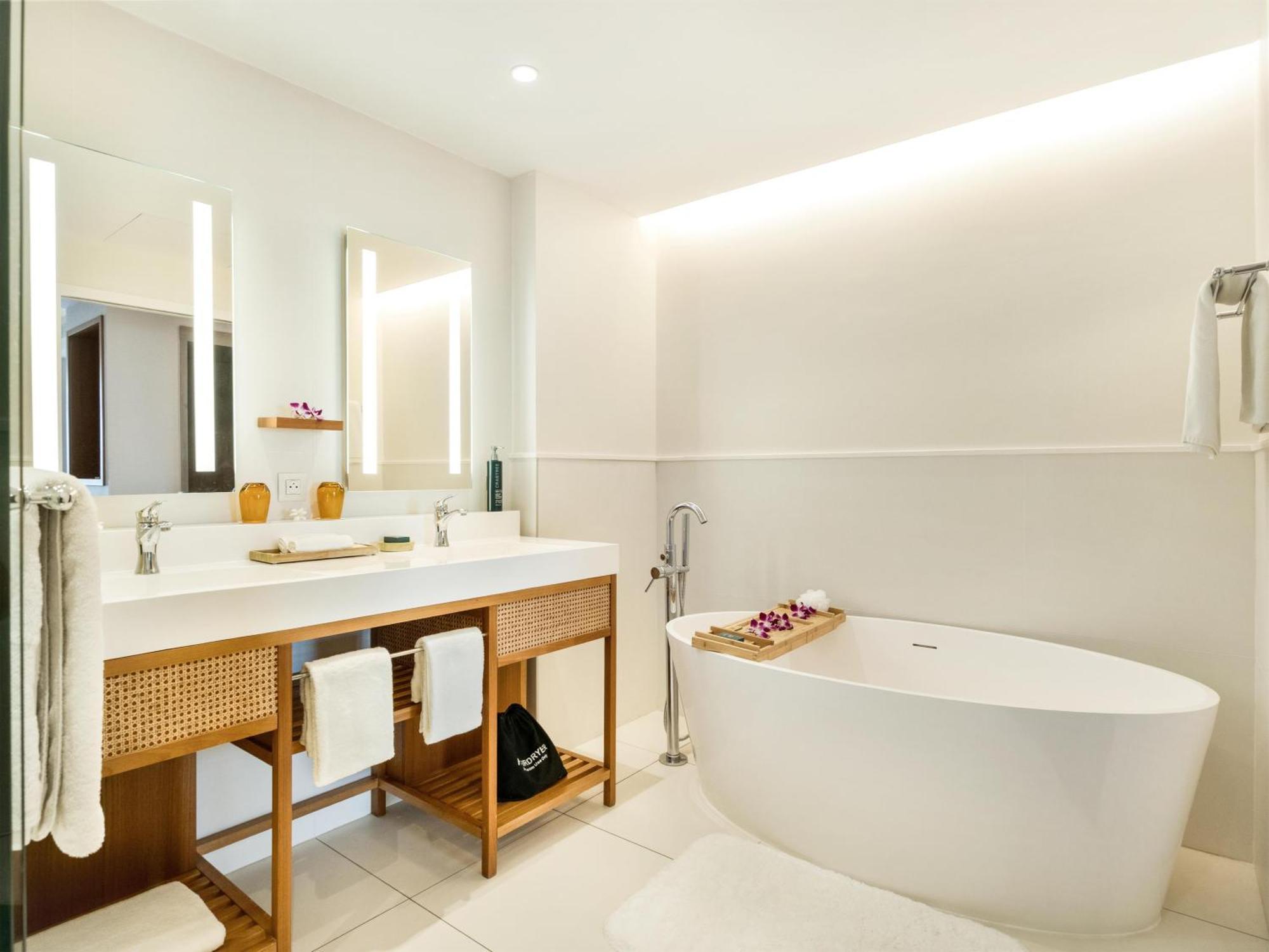 King Suite with Ocean View,1756792696:JPEG