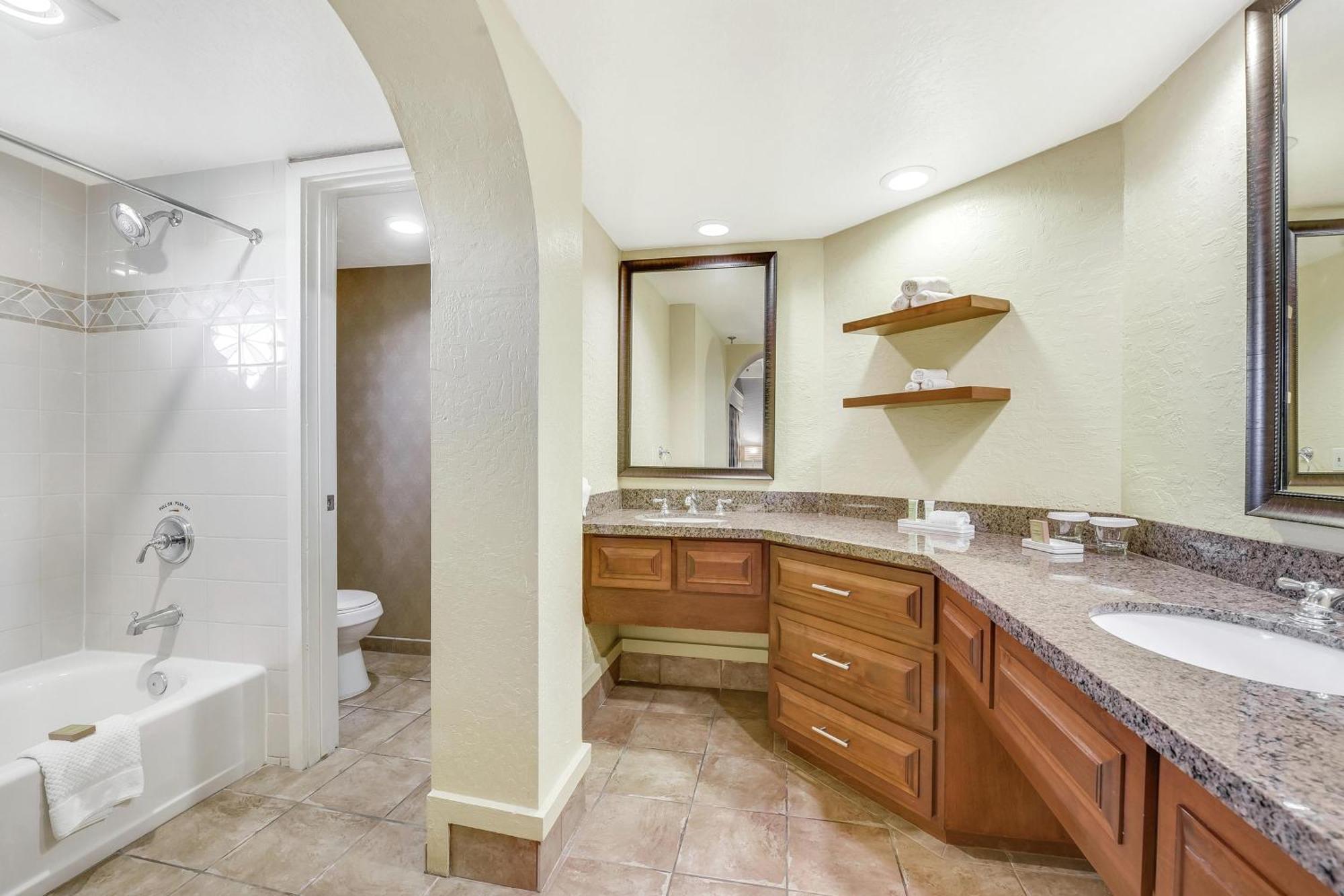 Signature Suite,1758303286:JPEG